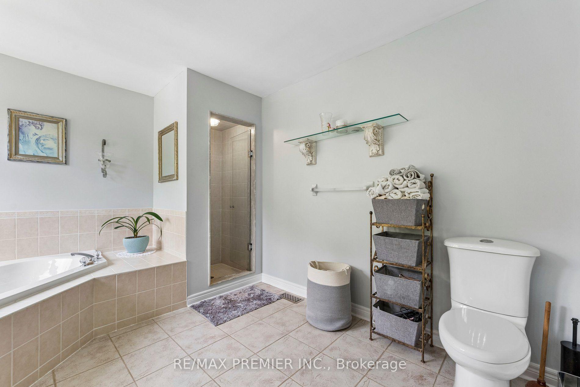 Photo 23 of 16 Rockstep Court, Brampton, Sandringham-Wellington — HOMEH