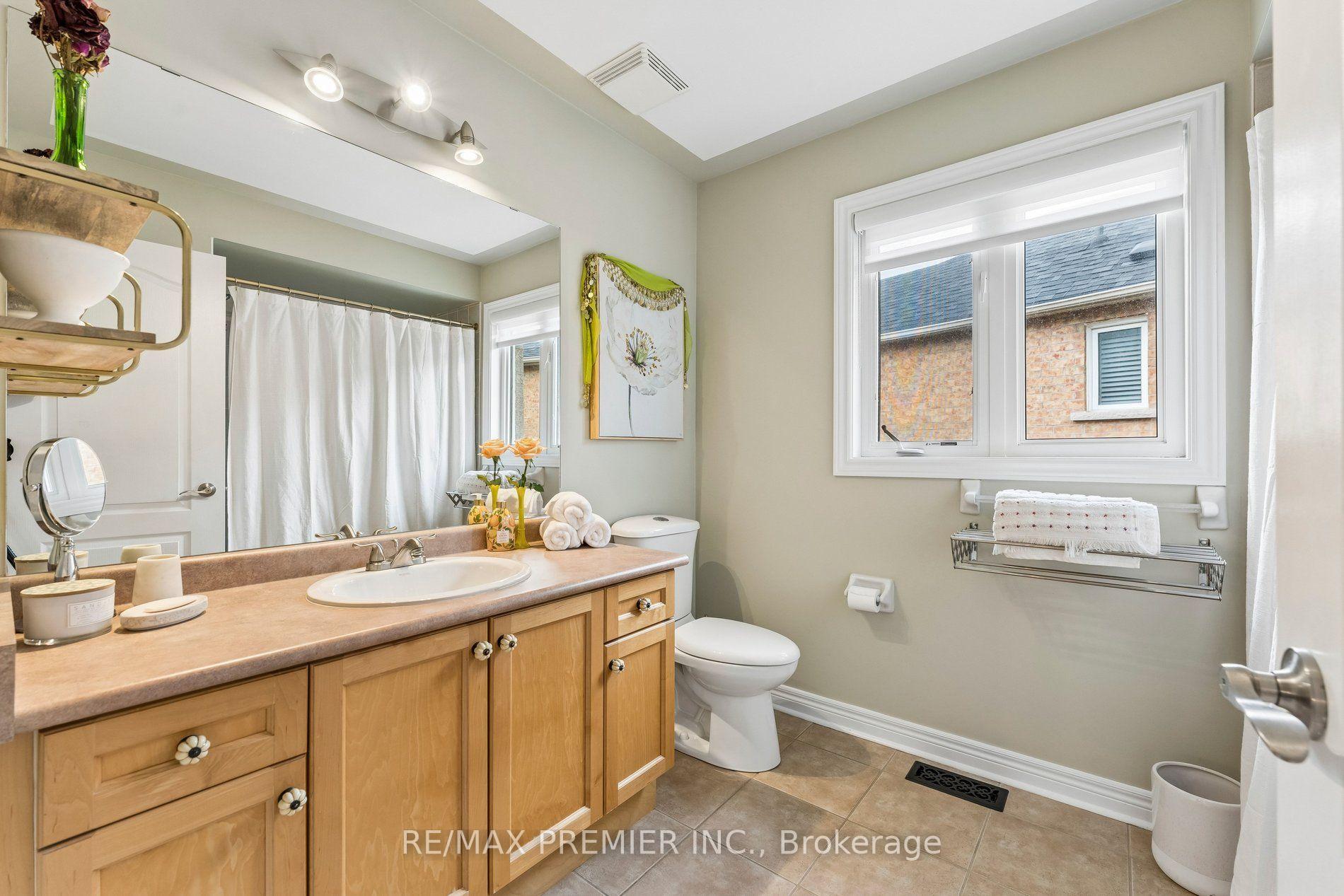Photo 29 of 16 Rockstep Court, Brampton, Sandringham-Wellington — HOMEH