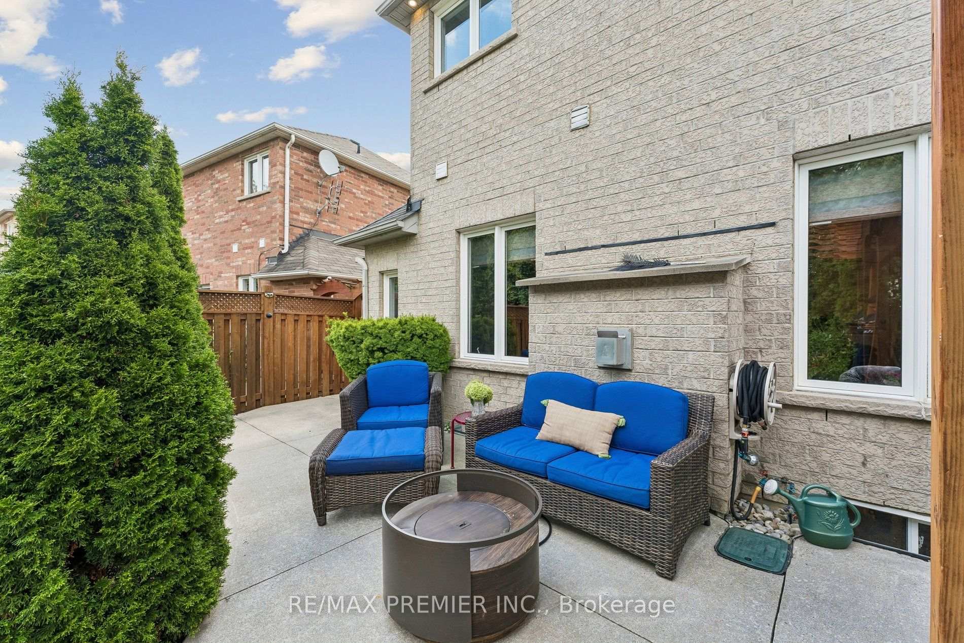 Photo 38 of 16 Rockstep Court, Brampton, Sandringham-Wellington — HOMEH