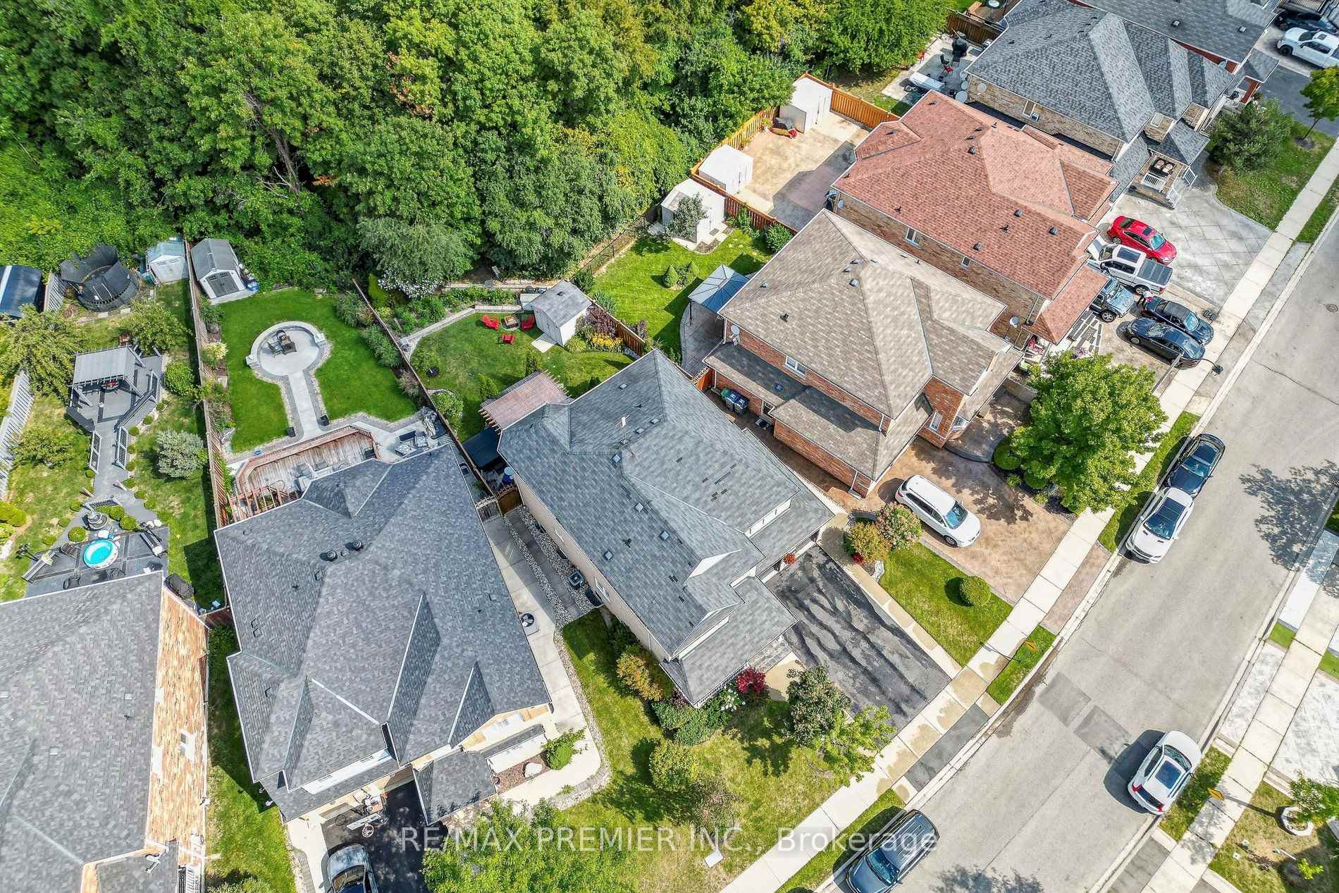 Photo 53 of 16 Rockstep Court, Brampton, Sandringham-Wellington — HOMEH