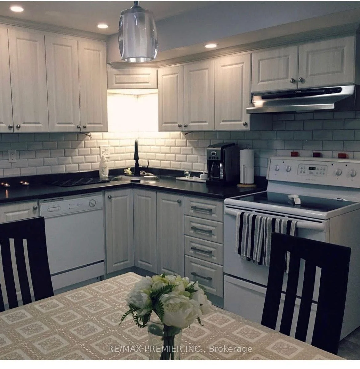 Photo 35 of 16 Rockstep Court, Brampton, Sandringham-Wellington — HOMEH