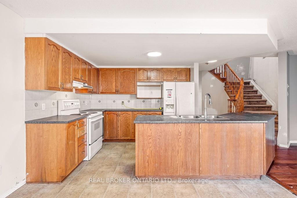 Photo 6 of 182 Annapolis Circle, Ottawa, Hunt Club — HOMEH