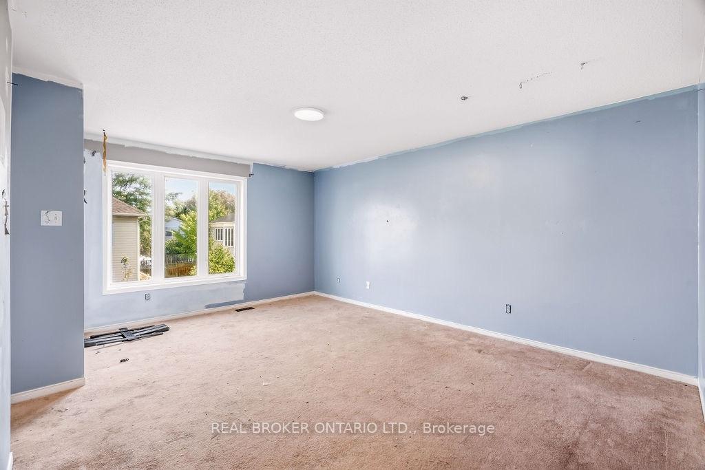 Photo 9 of 182 Annapolis Circle, Ottawa, Hunt Club — HOMEH