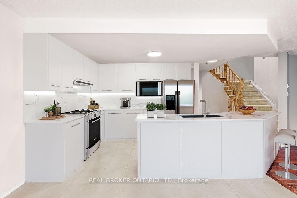 Photo 16 of 182 Annapolis Circle, Ottawa, Hunt Club — HOMEH