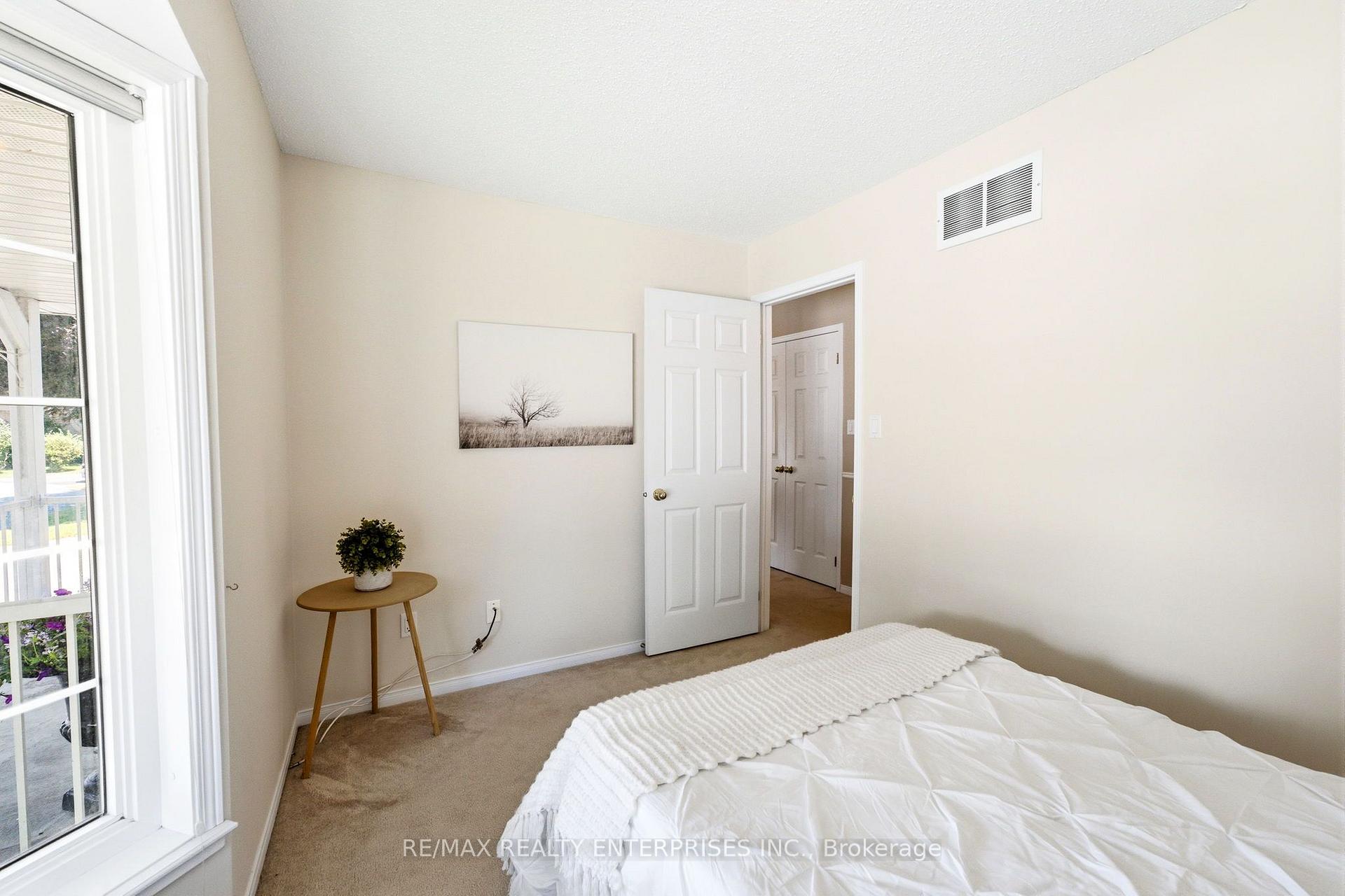 Photo 20 of 1 Huron Court, Clarington, Newcastle — HOMEH