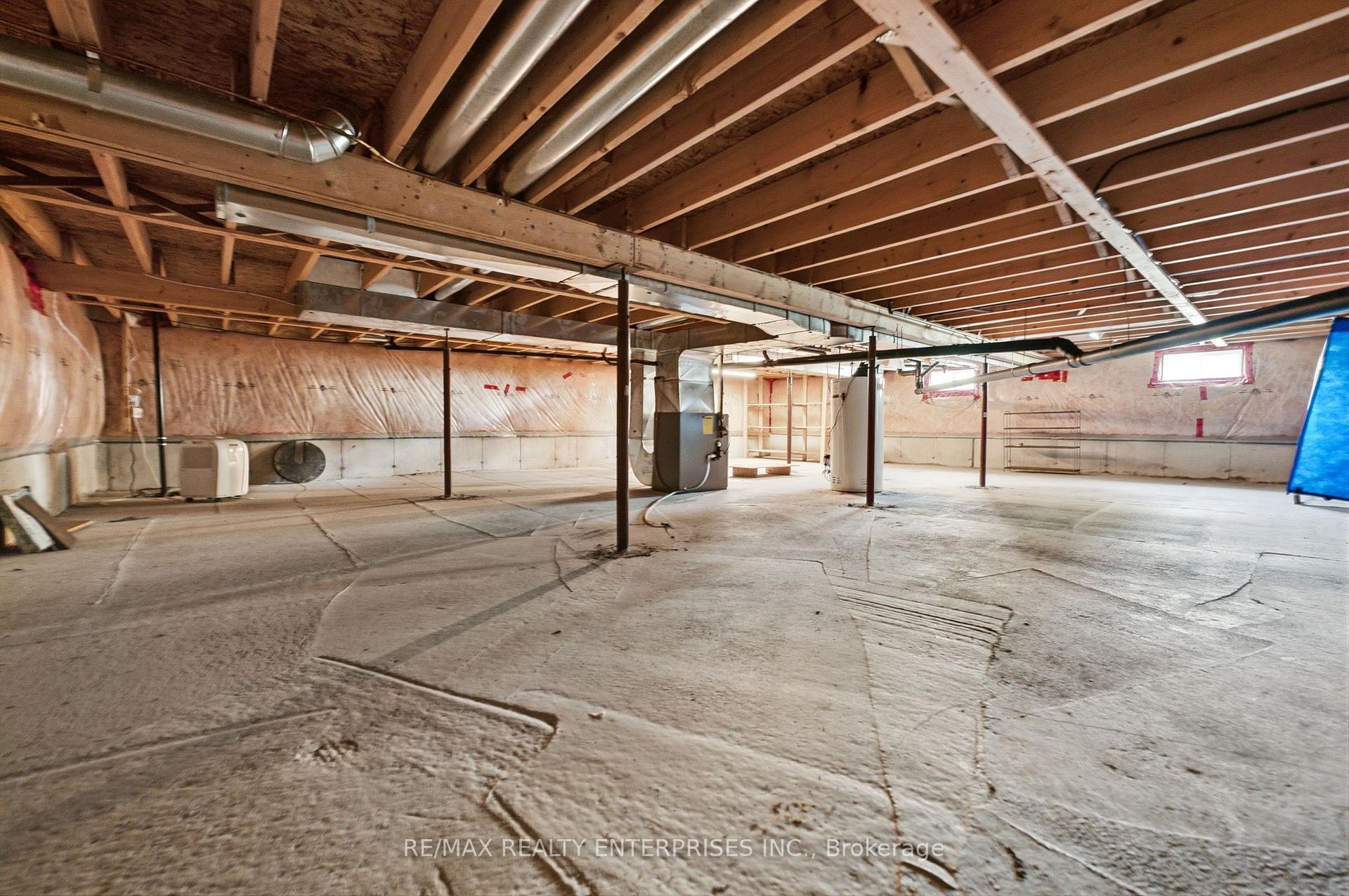 Photo 23 of 1 Huron Court, Clarington, Newcastle — HOMEH