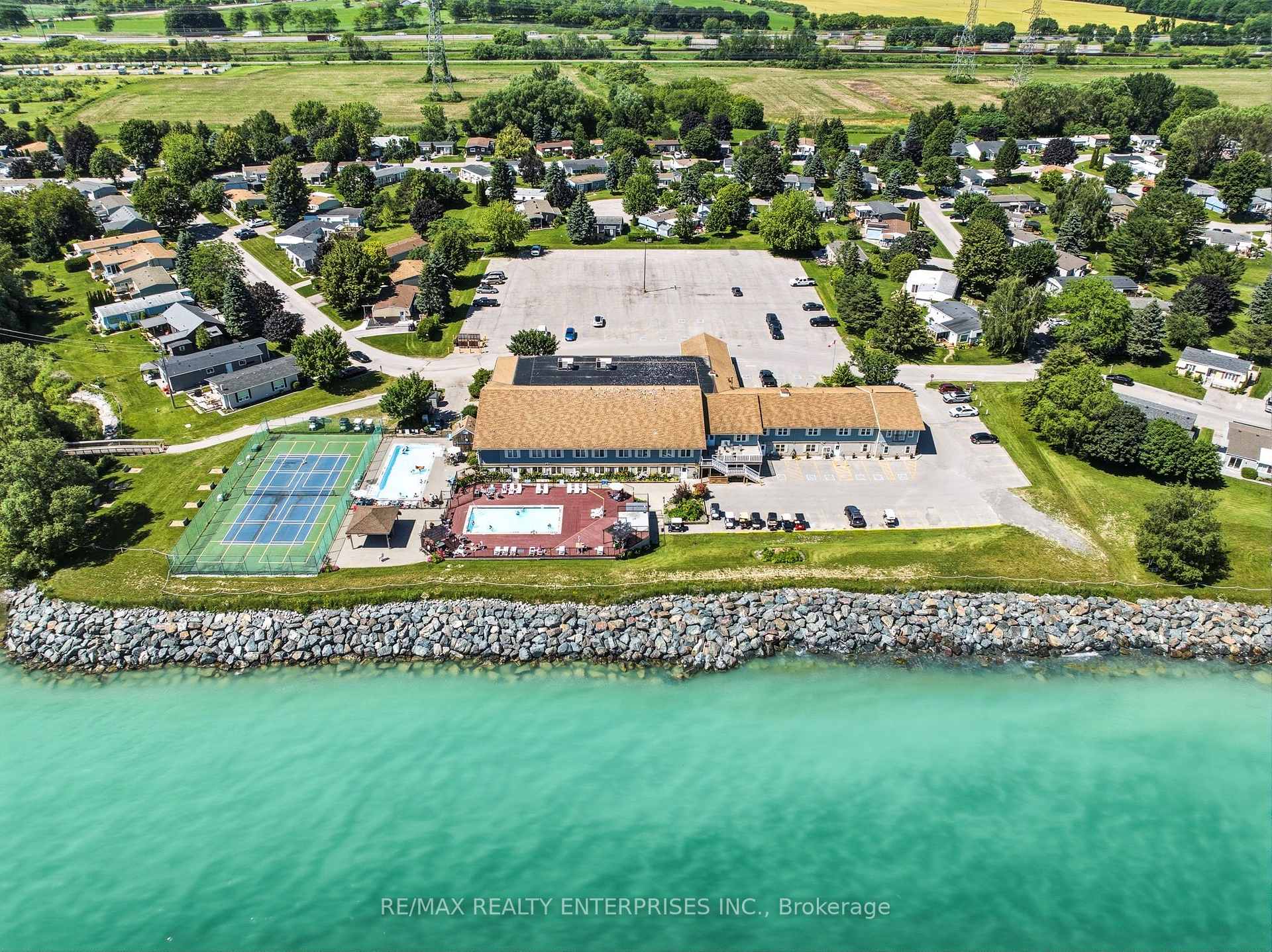 Photo 40 of 1 Huron Court, Clarington, Newcastle — HOMEH