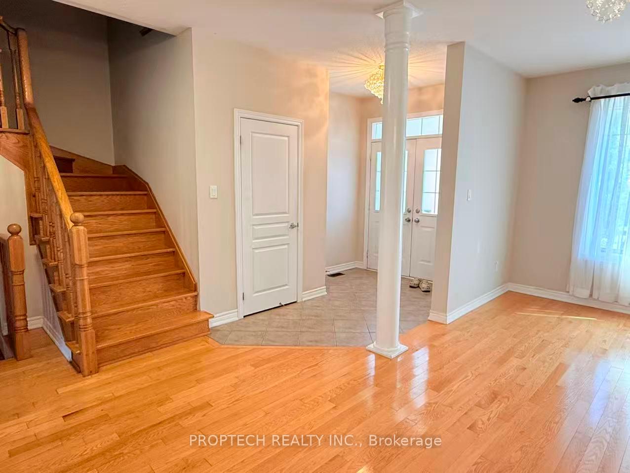 Photo 8 of 61 Braehead Drive, Richmond Hill, Jefferson — HOMEH