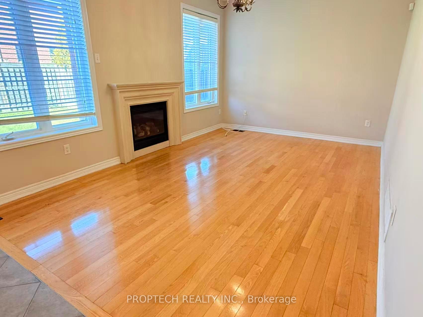 Photo 14 of 61 Braehead Drive, Richmond Hill, Jefferson — HOMEH