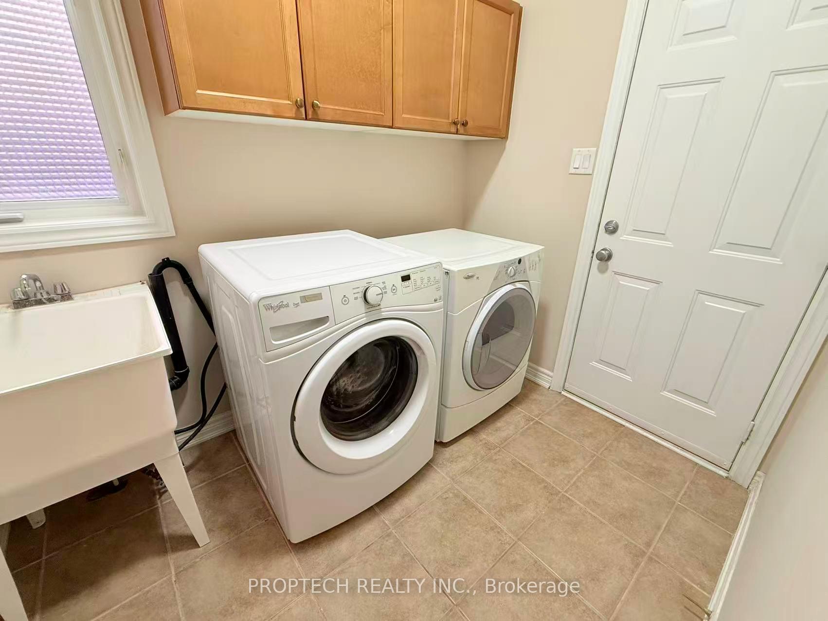 Photo 16 of 61 Braehead Drive, Richmond Hill, Jefferson — HOMEH
