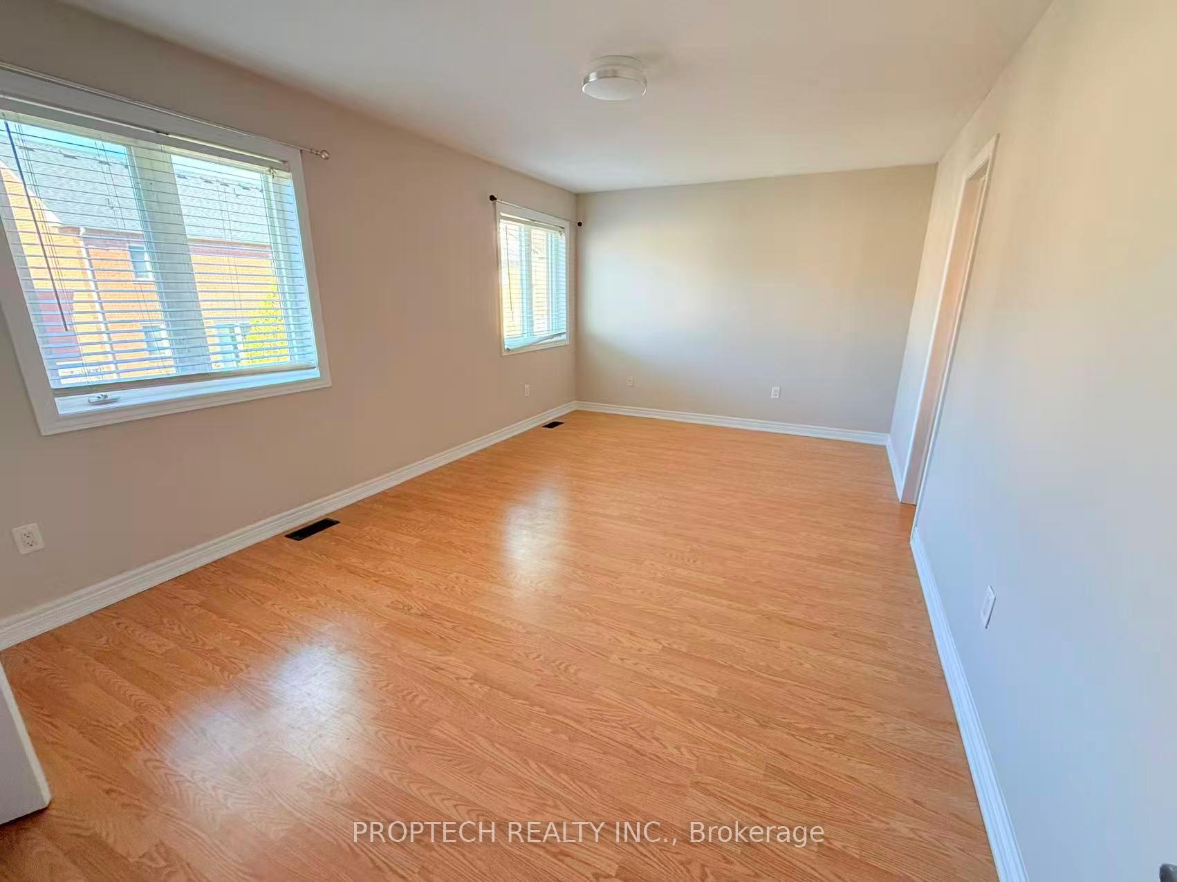 Photo 17 of 61 Braehead Drive, Richmond Hill, Jefferson — HOMEH