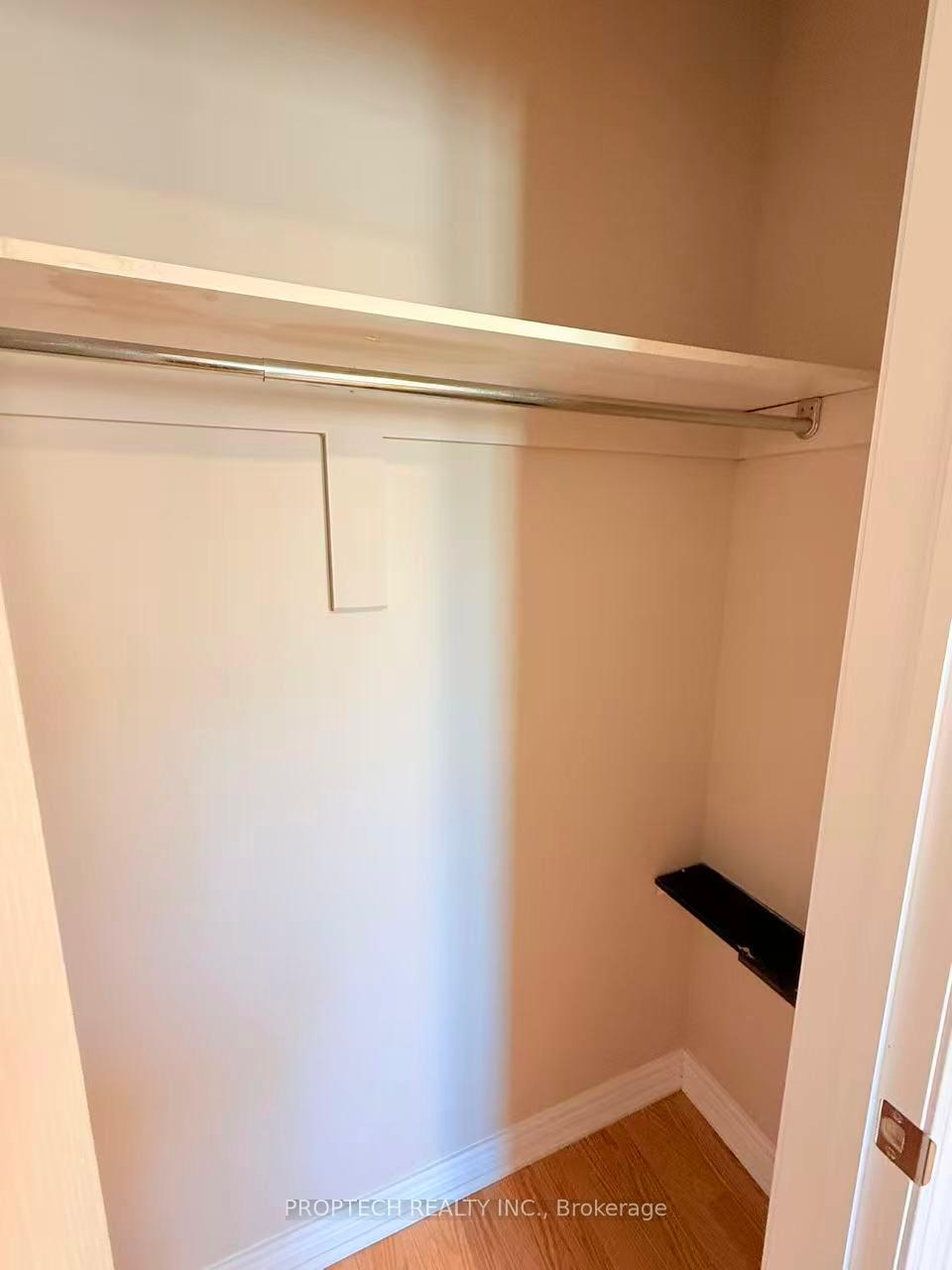 Photo 22 of 61 Braehead Drive, Richmond Hill, Jefferson — HOMEH