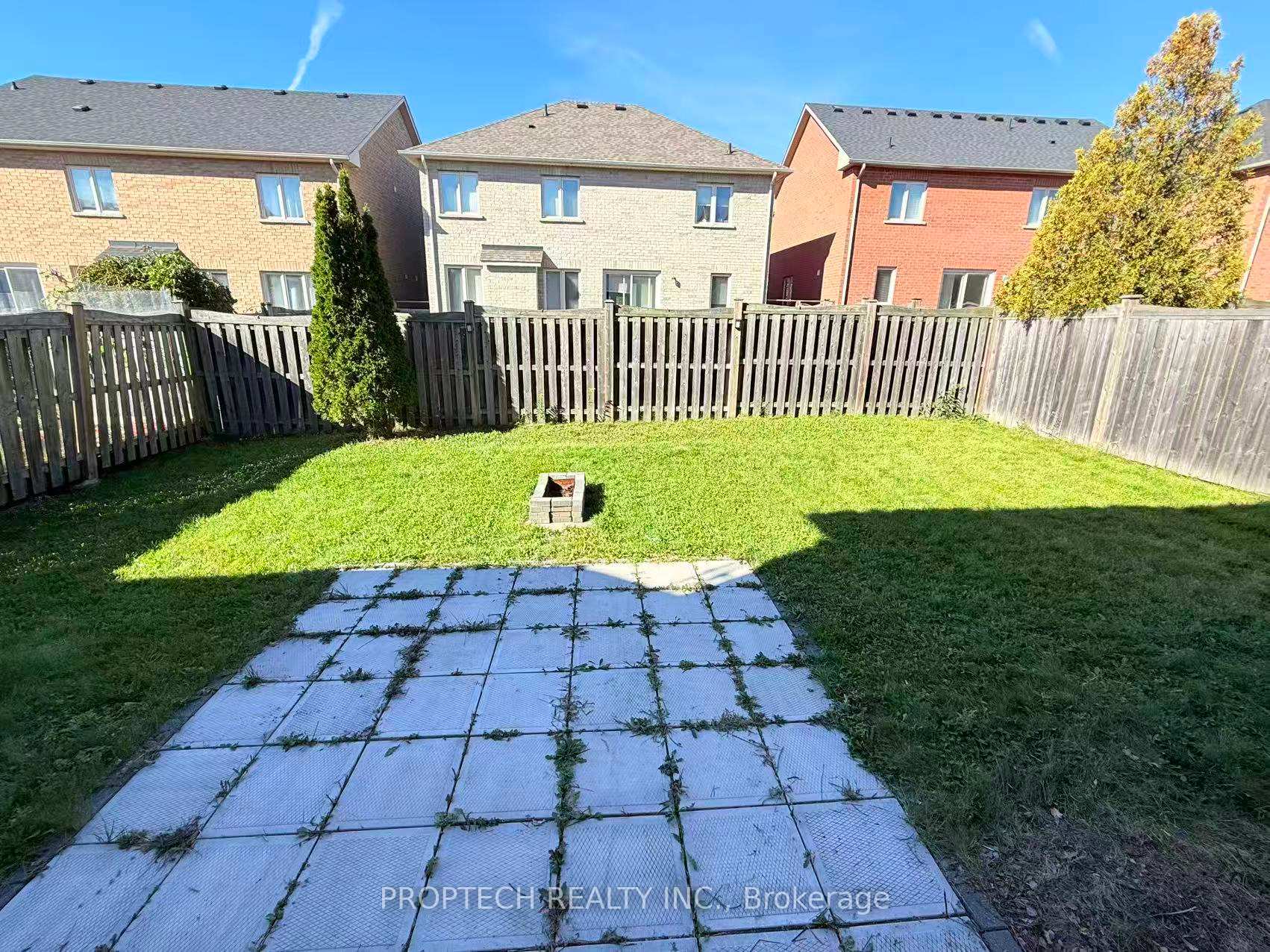 Photo 29 of 61 Braehead Drive, Richmond Hill, Jefferson — HOMEH