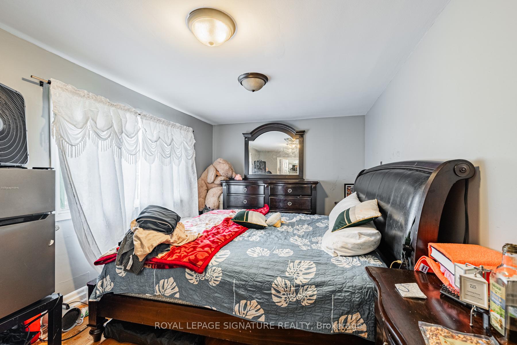 Photo 4 of 50 Collard Drive, King, King City — HOMEH