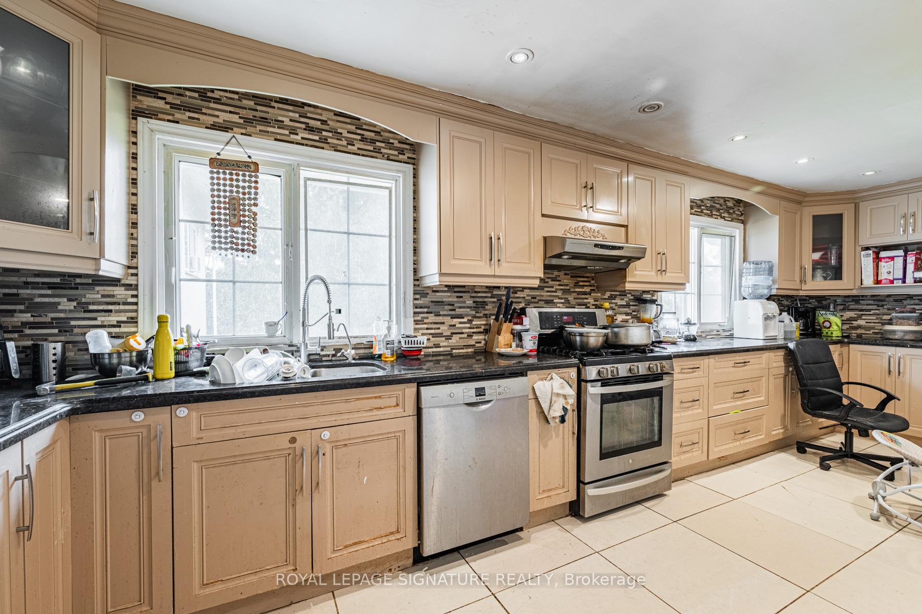 Photo 9 of 50 Collard Drive, King, King City — HOMEH