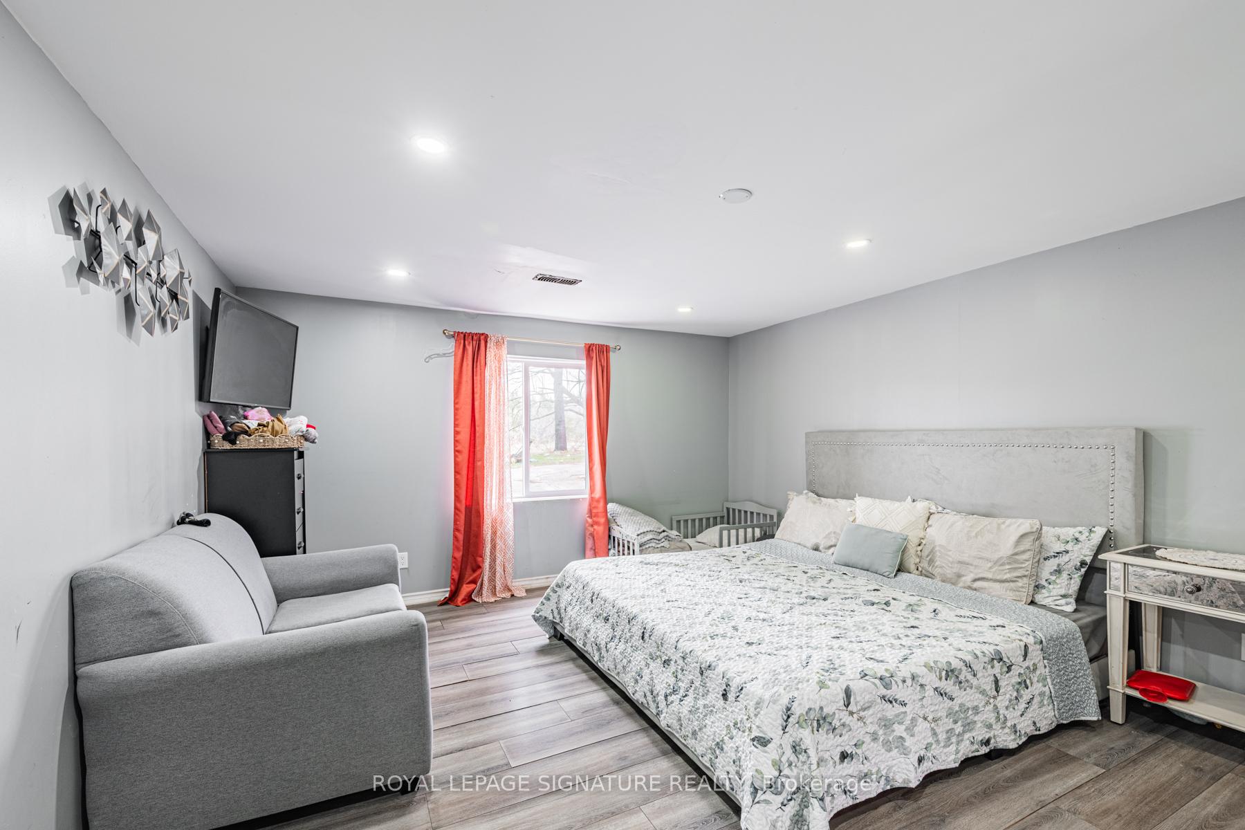 Photo 13 of 50 Collard Drive, King, King City — HOMEH