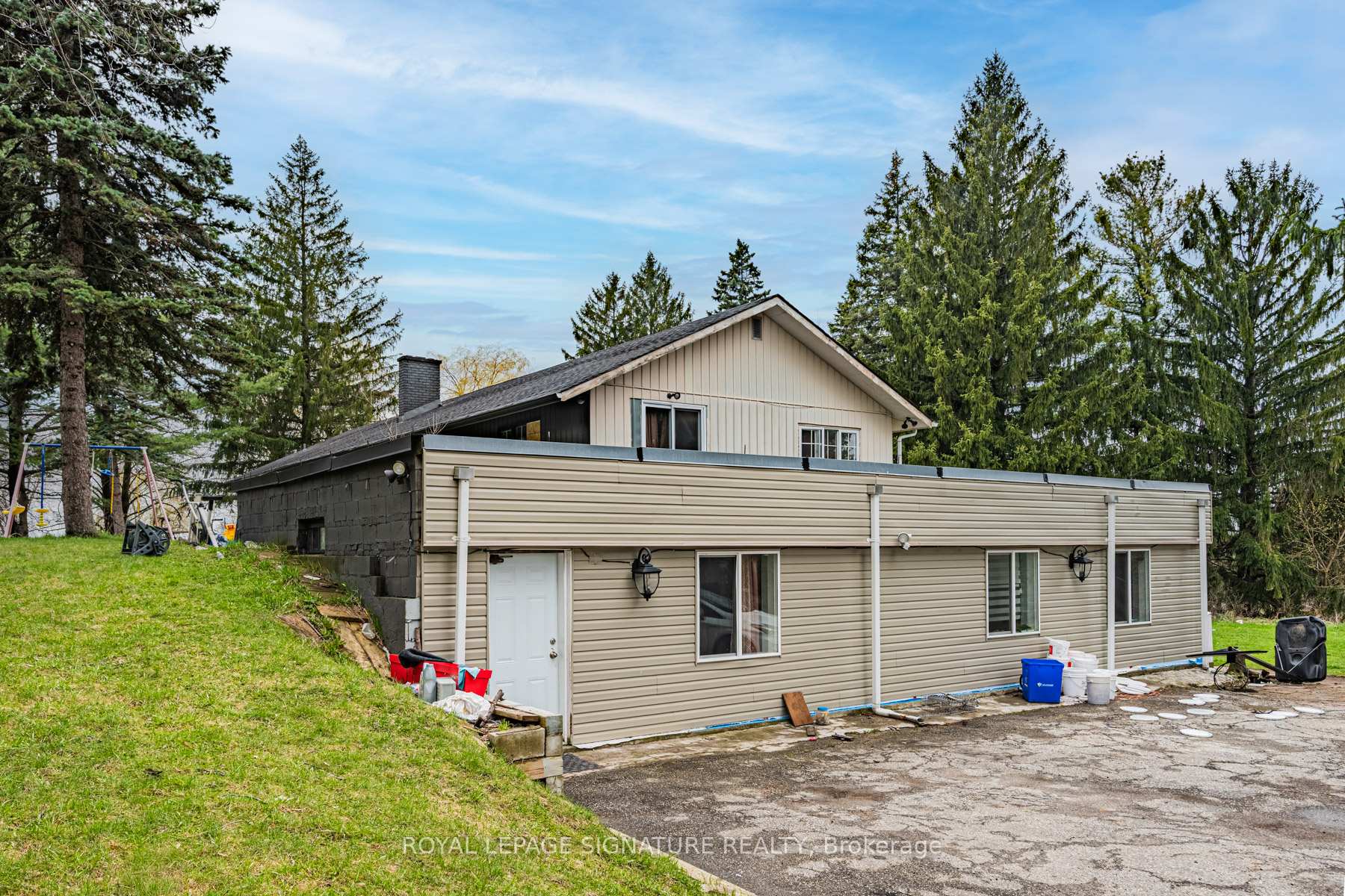 Photo 42 of 50 Collard Drive, King, King City — HOMEH