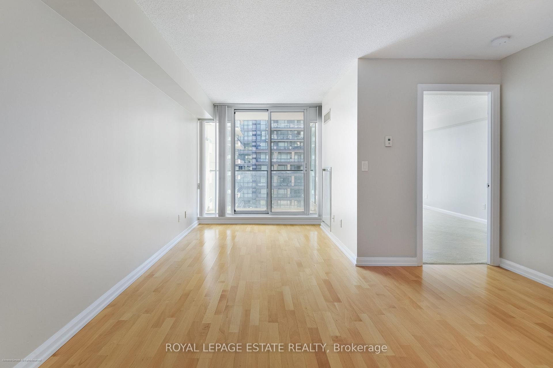 Photo 12 of Unit 938, 111 Elizabeth Street, Toronto, Bay Street Corridor — HOMEH