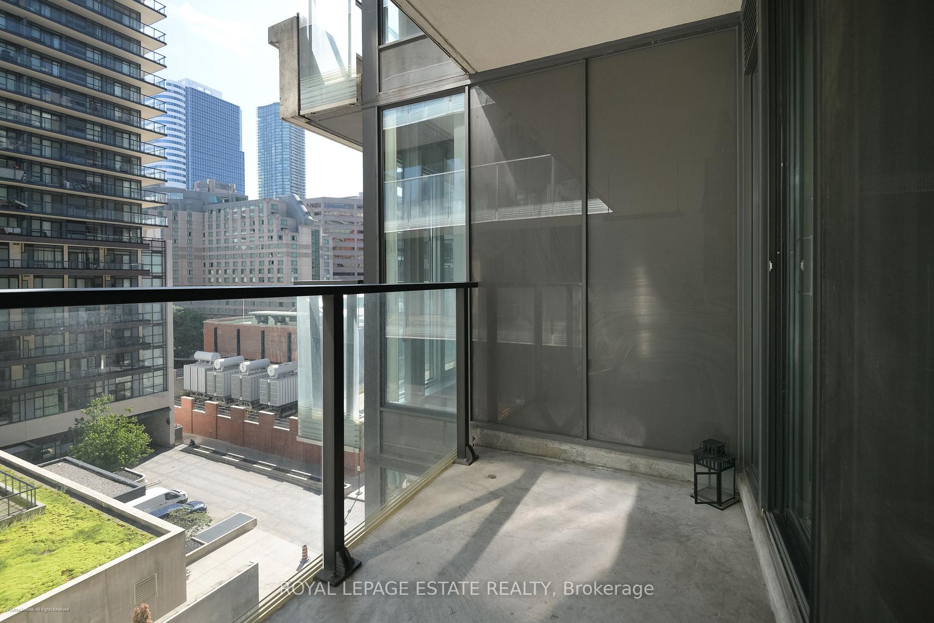Photo 18 of Unit 938, 111 Elizabeth Street, Toronto, Bay Street Corridor — HOMEH