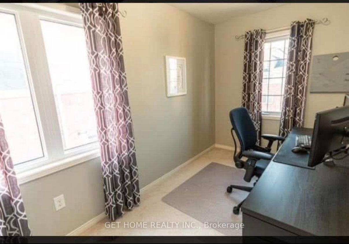 Photo 13 of 25 Silvester Street, Ajax, Central East — HOMEH