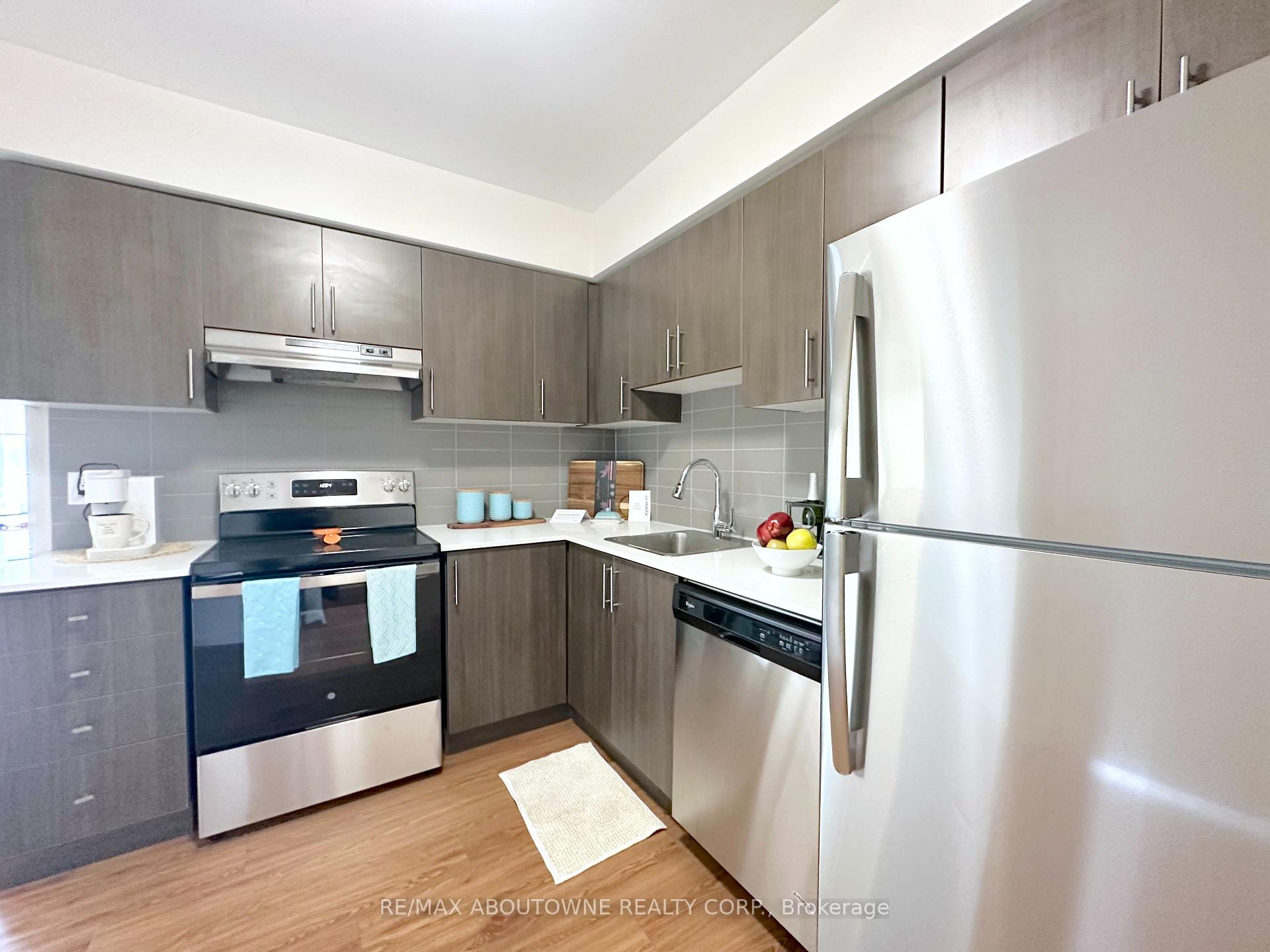 Photo 5 of Unit 204, 188 Clark Boulevard, Brampton, Queen Street Corridor — HOMEH