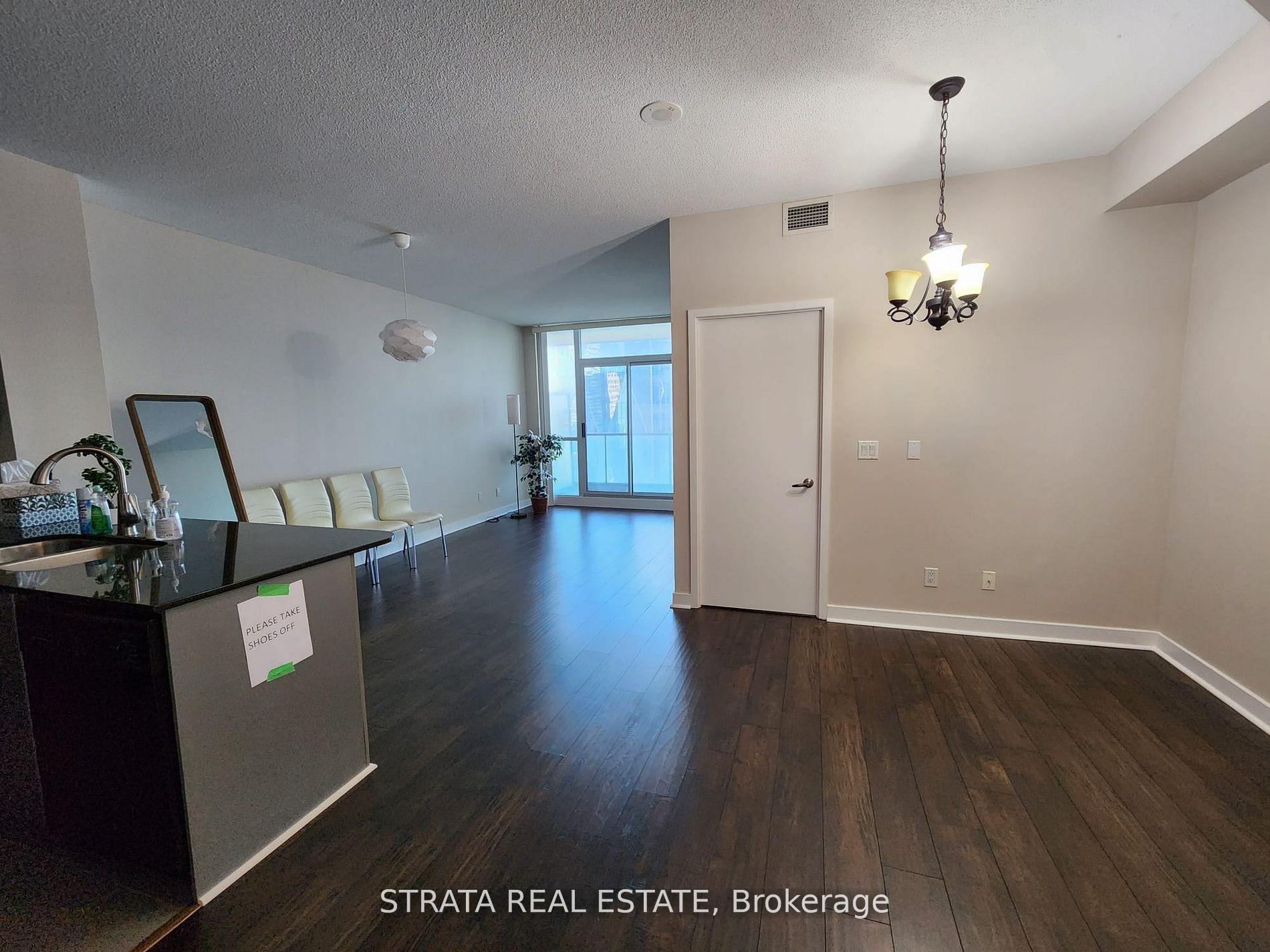 Photo of Unit 2101, 12 yonge Street