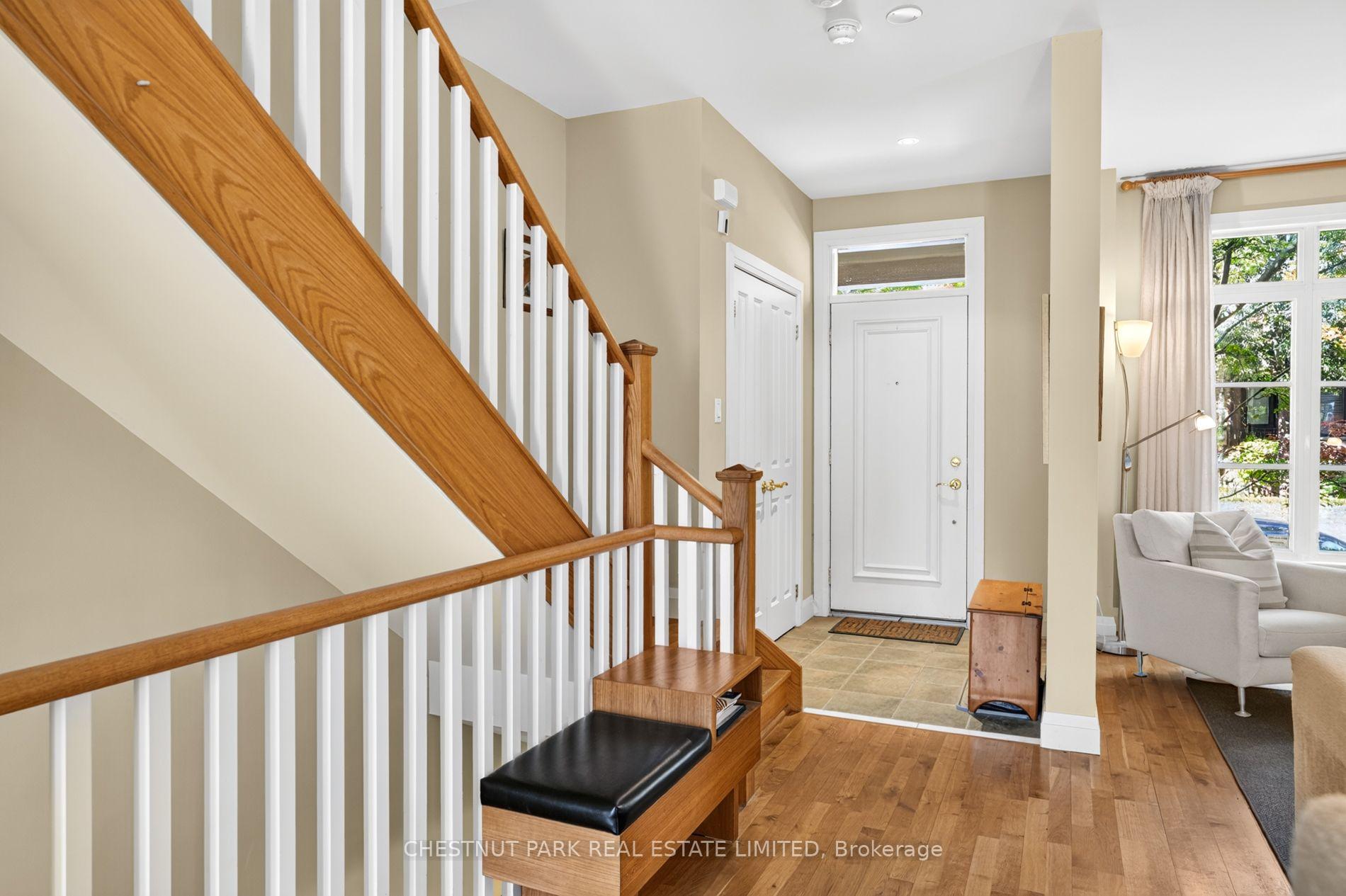 Photo 5 of 47 Shaftesbury Avenue, Toronto, Rosedale-Moore Park — HOMEH