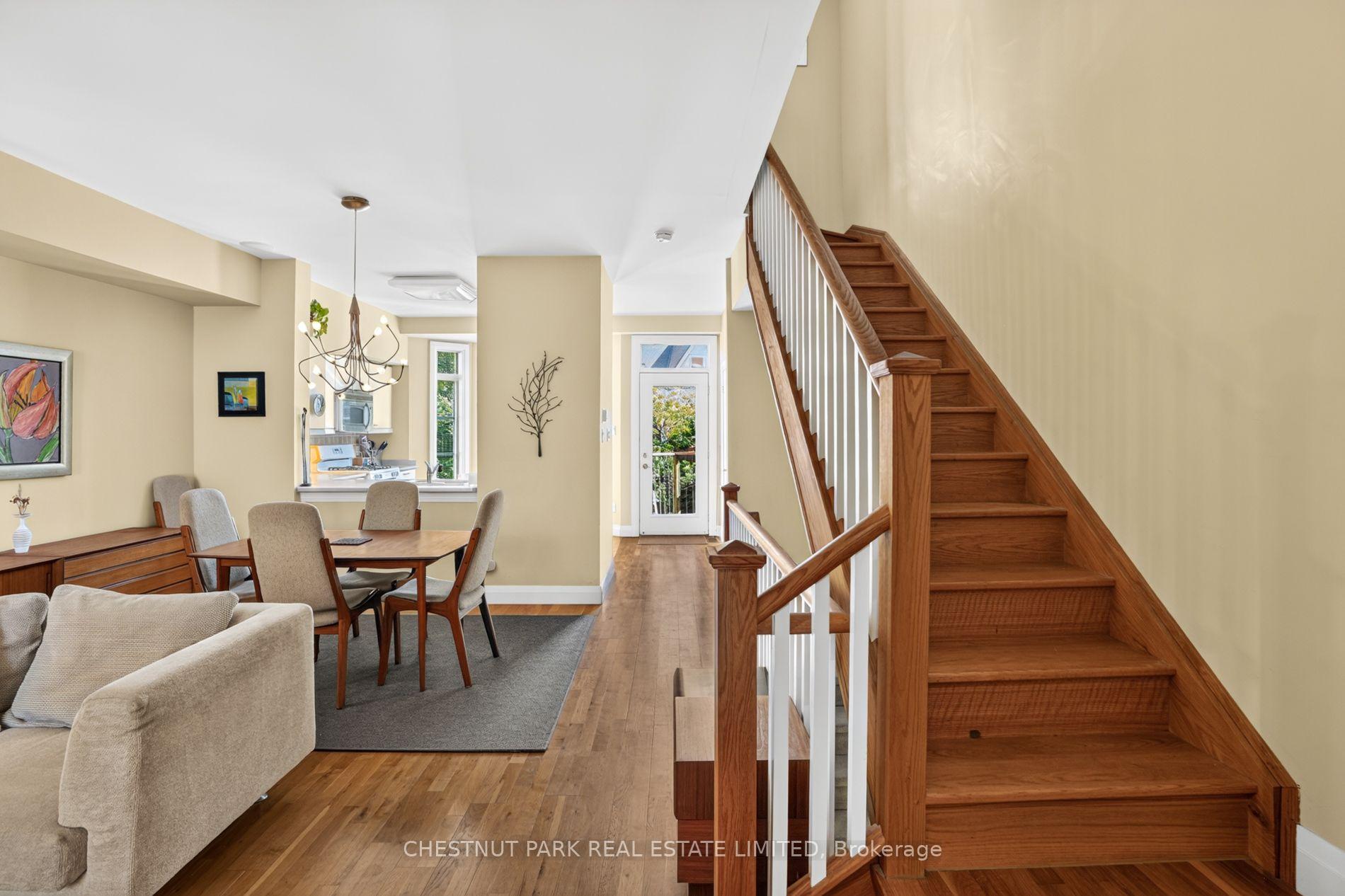 Photo 6 of 47 Shaftesbury Avenue, Toronto, Rosedale-Moore Park — HOMEH
