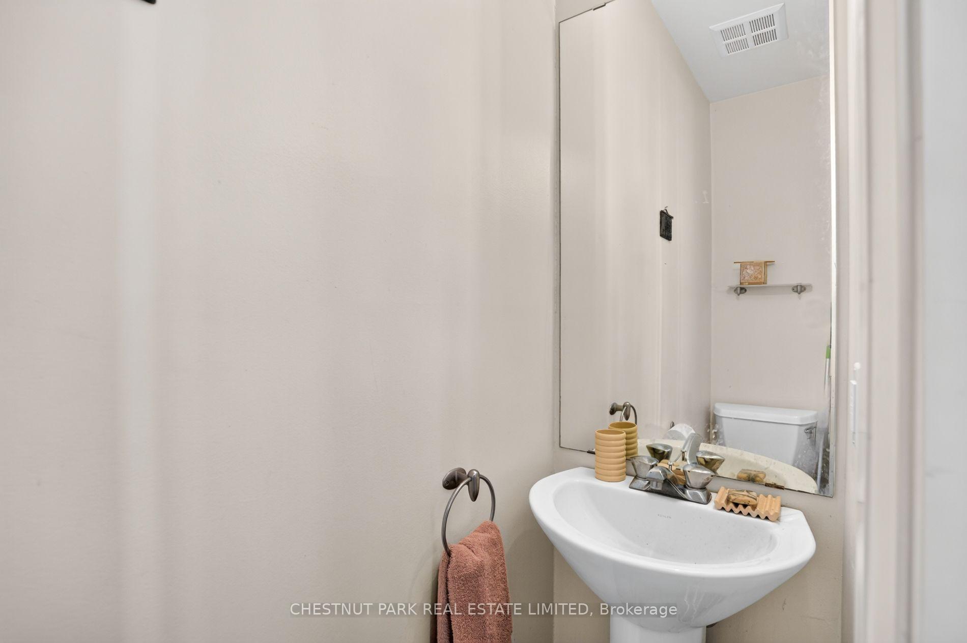 Photo 13 of 47 Shaftesbury Avenue, Toronto, Rosedale-Moore Park — HOMEH
