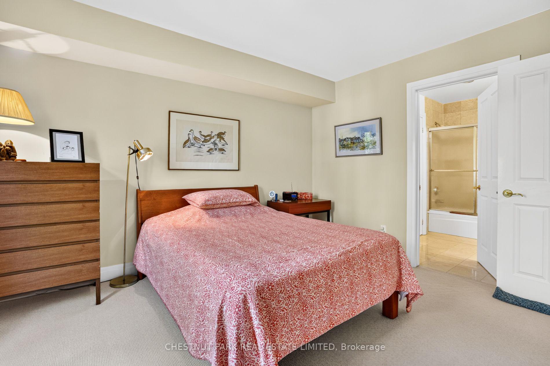 Photo 25 of 47 Shaftesbury Avenue, Toronto, Rosedale-Moore Park — HOMEH