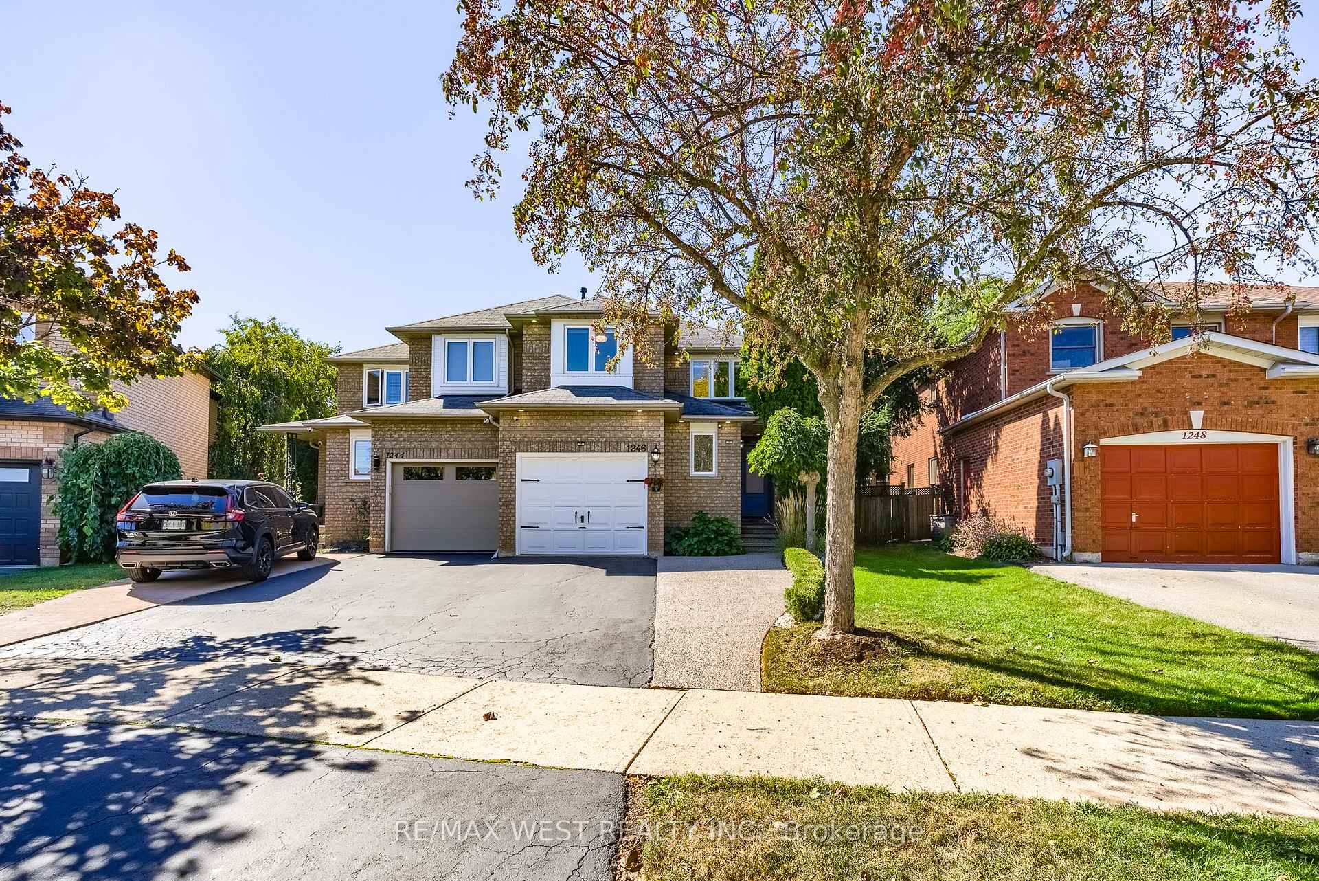 Photo of 1246 Old Oak Drive