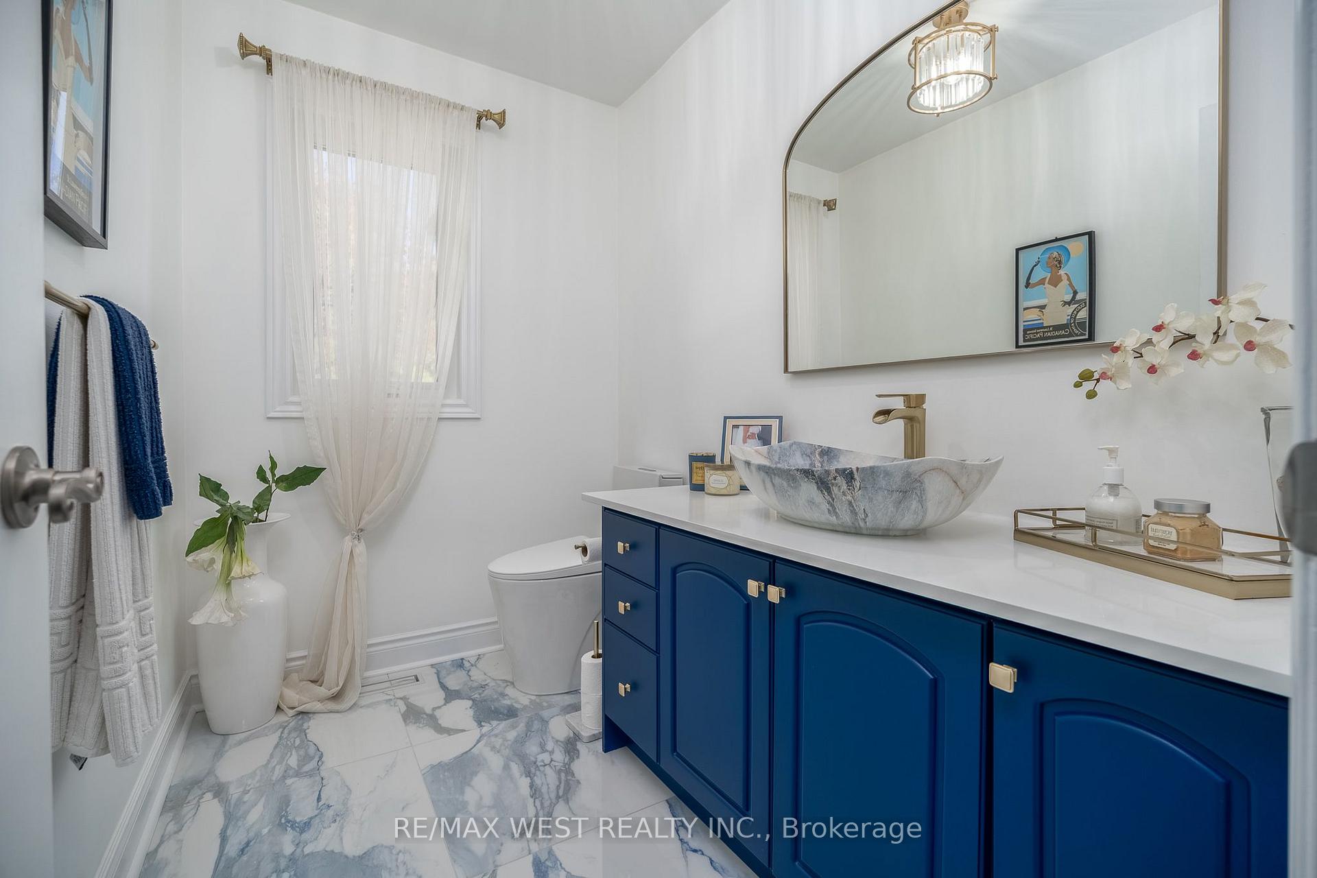 Photo 19 of 1246 Old Oak Drive, Oakville, West Oak Trails — HOMEH