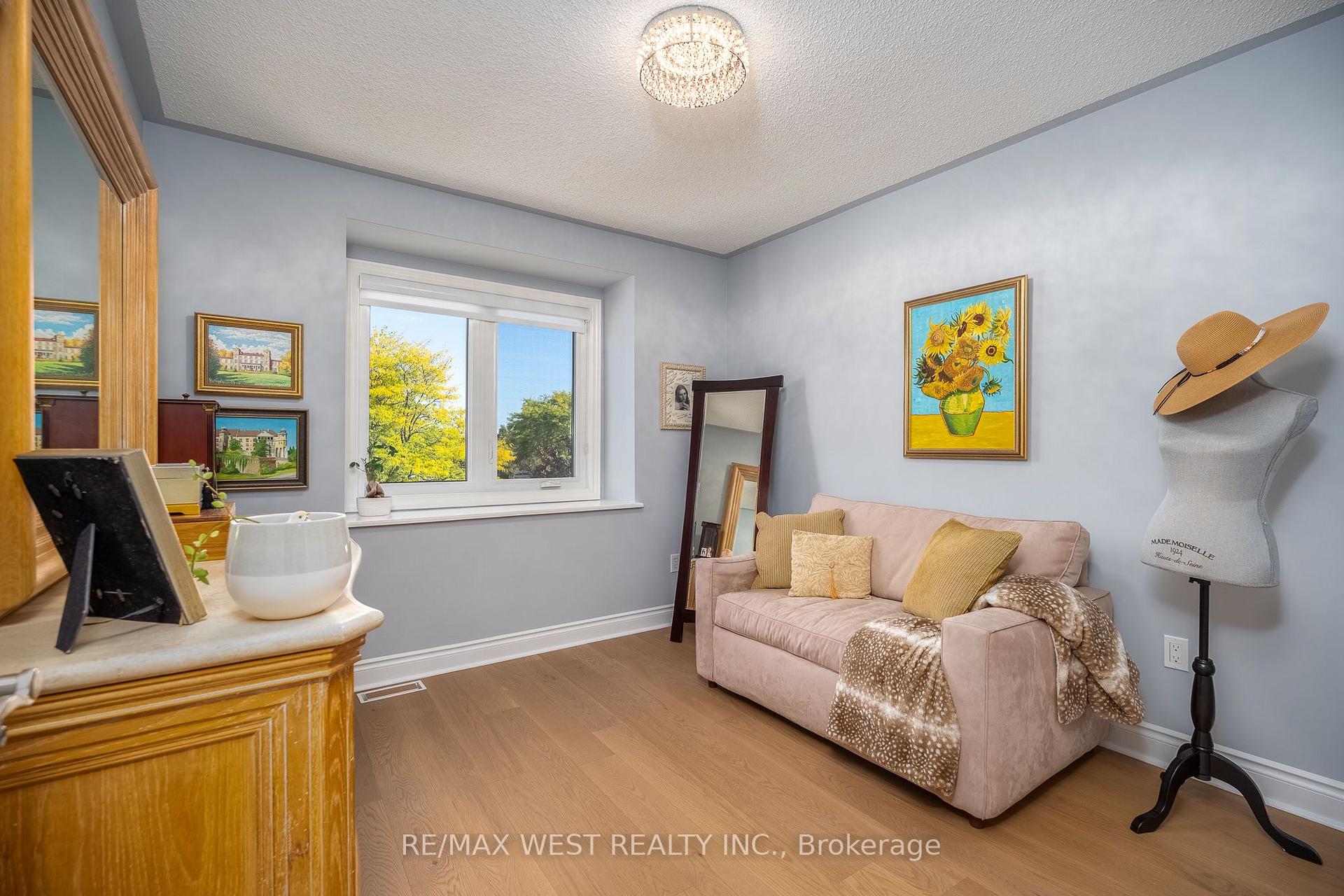 Photo 27 of 1246 Old Oak Drive, Oakville, West Oak Trails — HOMEH