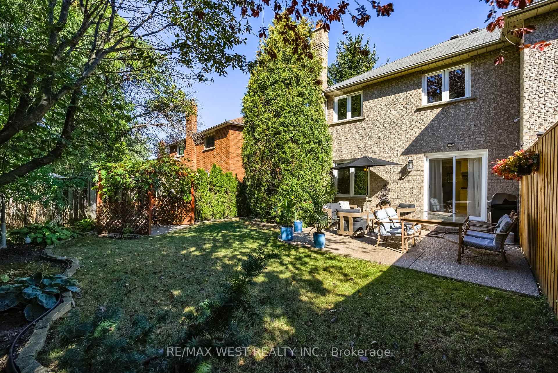 Photo 39 of 1246 Old Oak Drive, Oakville, West Oak Trails — HOMEH