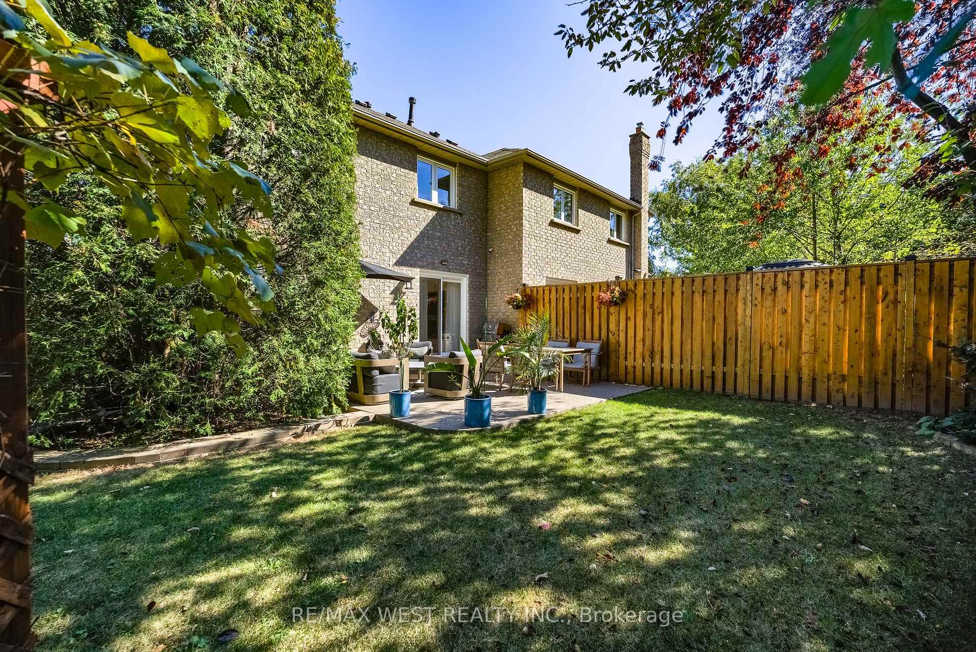 Photo 40 of 1246 Old Oak Drive, Oakville, West Oak Trails — HOMEH