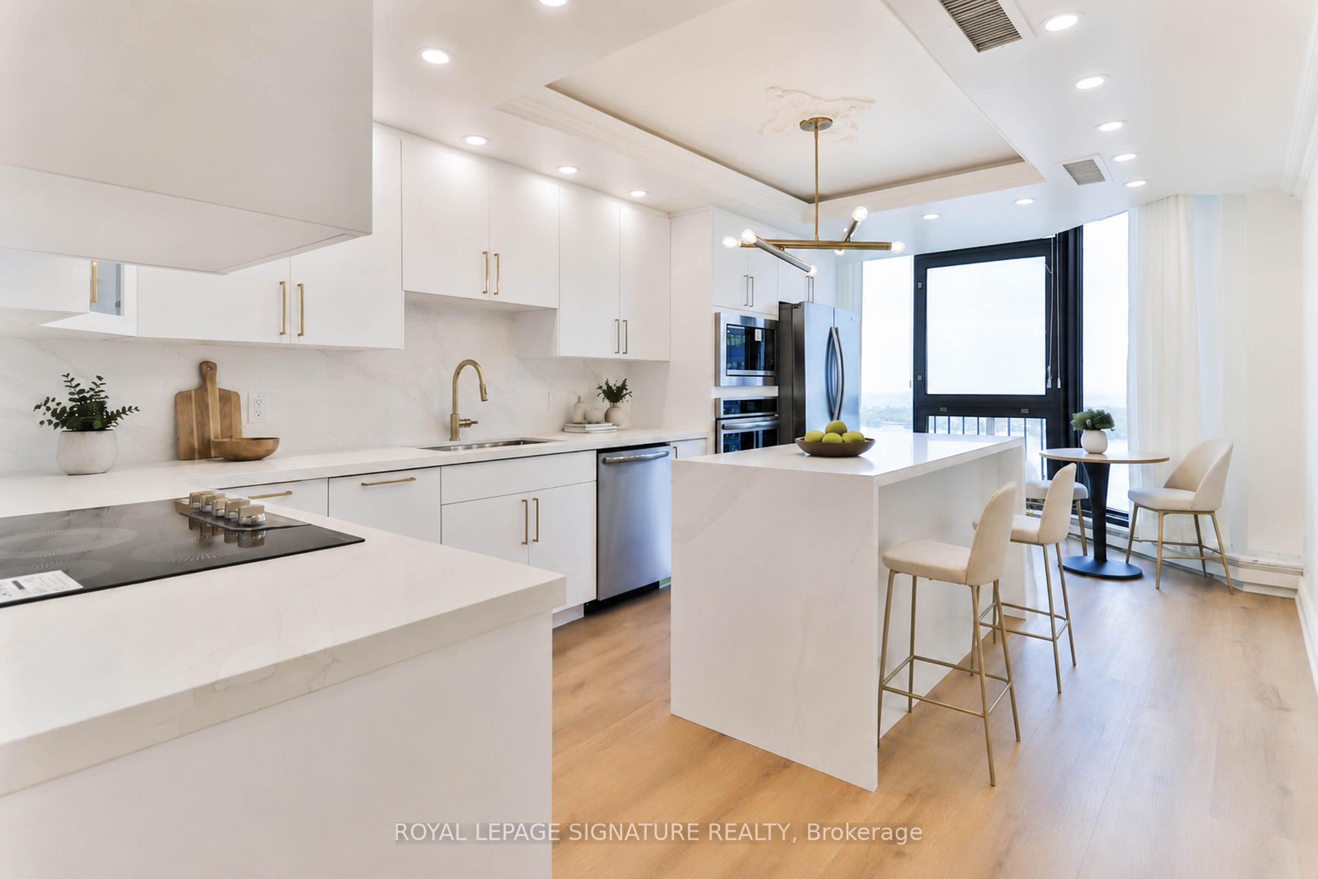 Photo 3 of Unit PH10, 55 Harbour Square, Toronto, Waterfront Communities — HOMEH