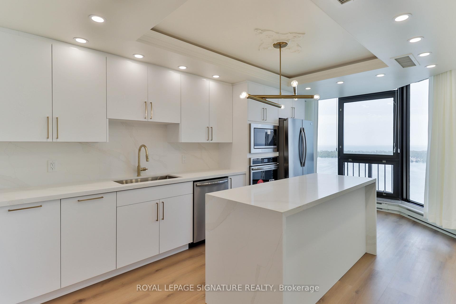 Photo 4 of Unit PH10, 55 Harbour Square, Toronto, Waterfront Communities — HOMEH