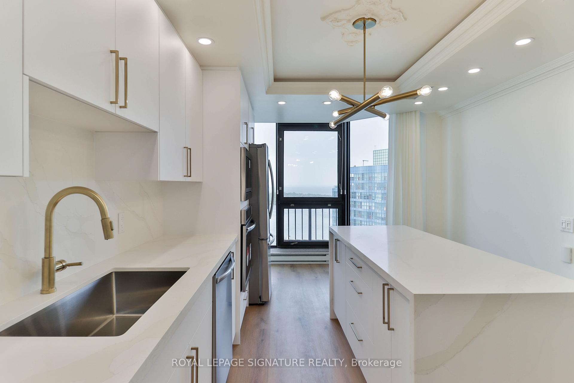 Photo 6 of Unit PH10, 55 Harbour Square, Toronto, Waterfront Communities — HOMEH