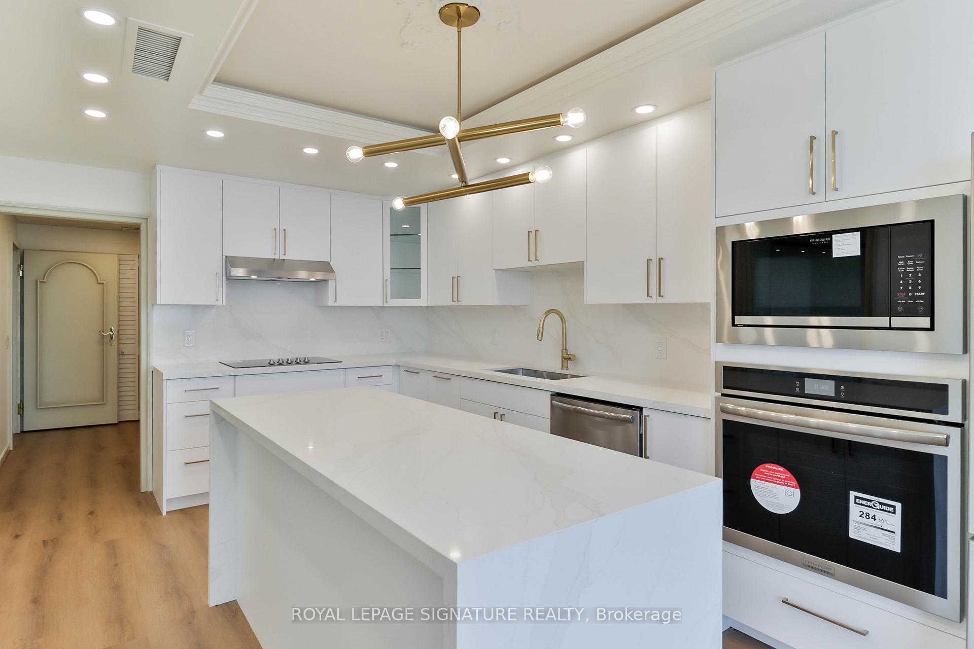Photo 9 of Unit PH10, 55 Harbour Square, Toronto, Waterfront Communities — HOMEH
