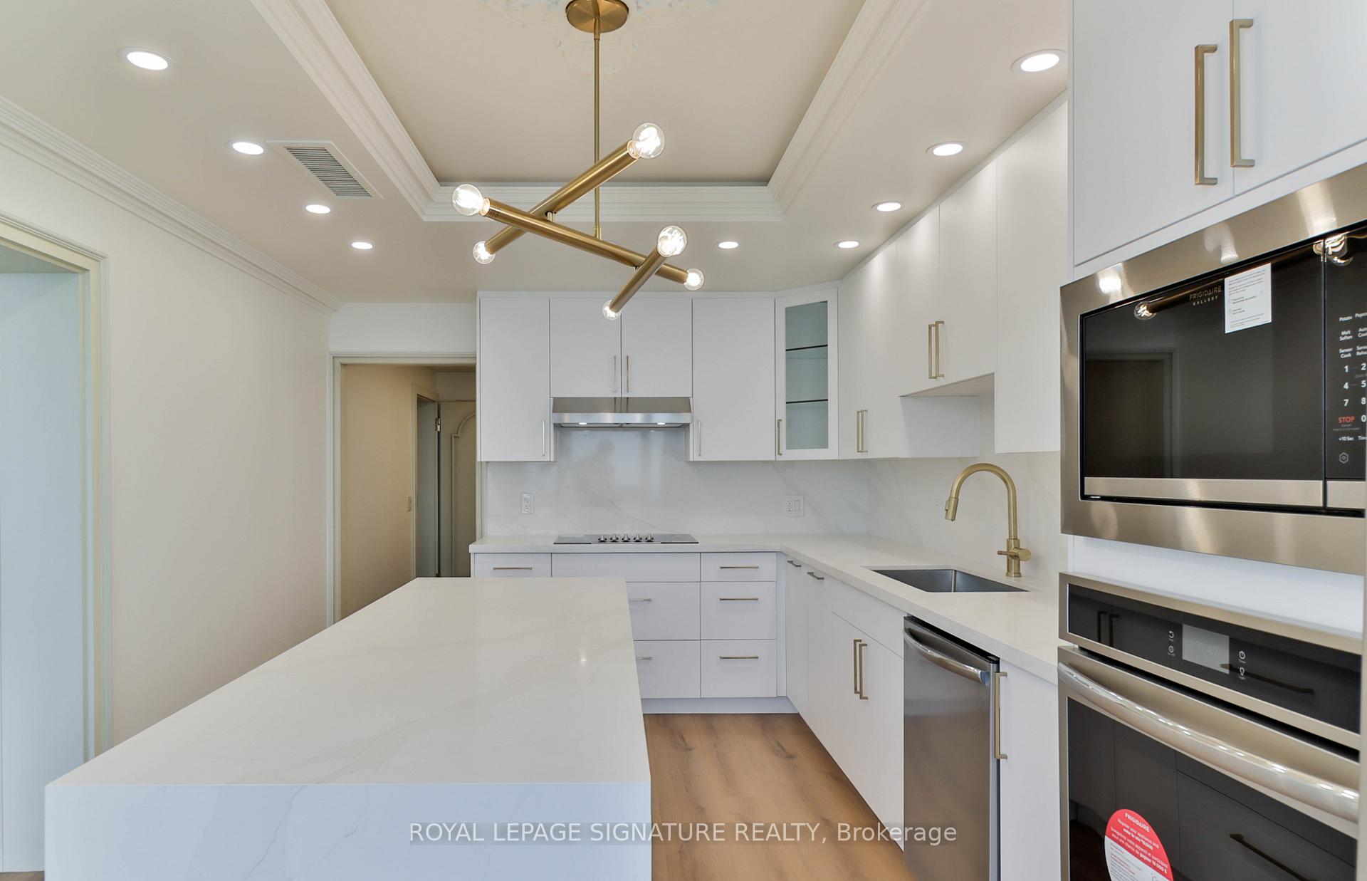 Photo 10 of Unit PH10, 55 Harbour Square, Toronto, Waterfront Communities — HOMEH