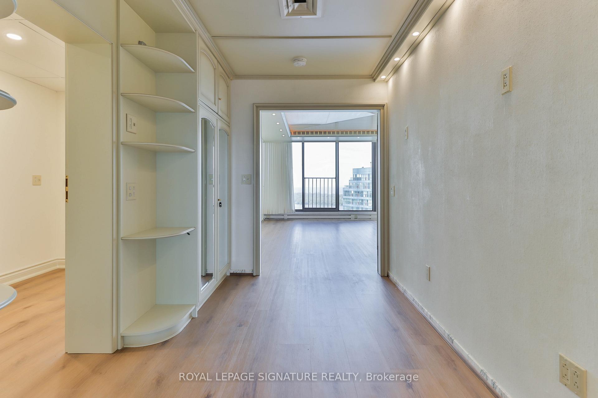 Photo 14 of Unit PH10, 55 Harbour Square, Toronto, Waterfront Communities — HOMEH
