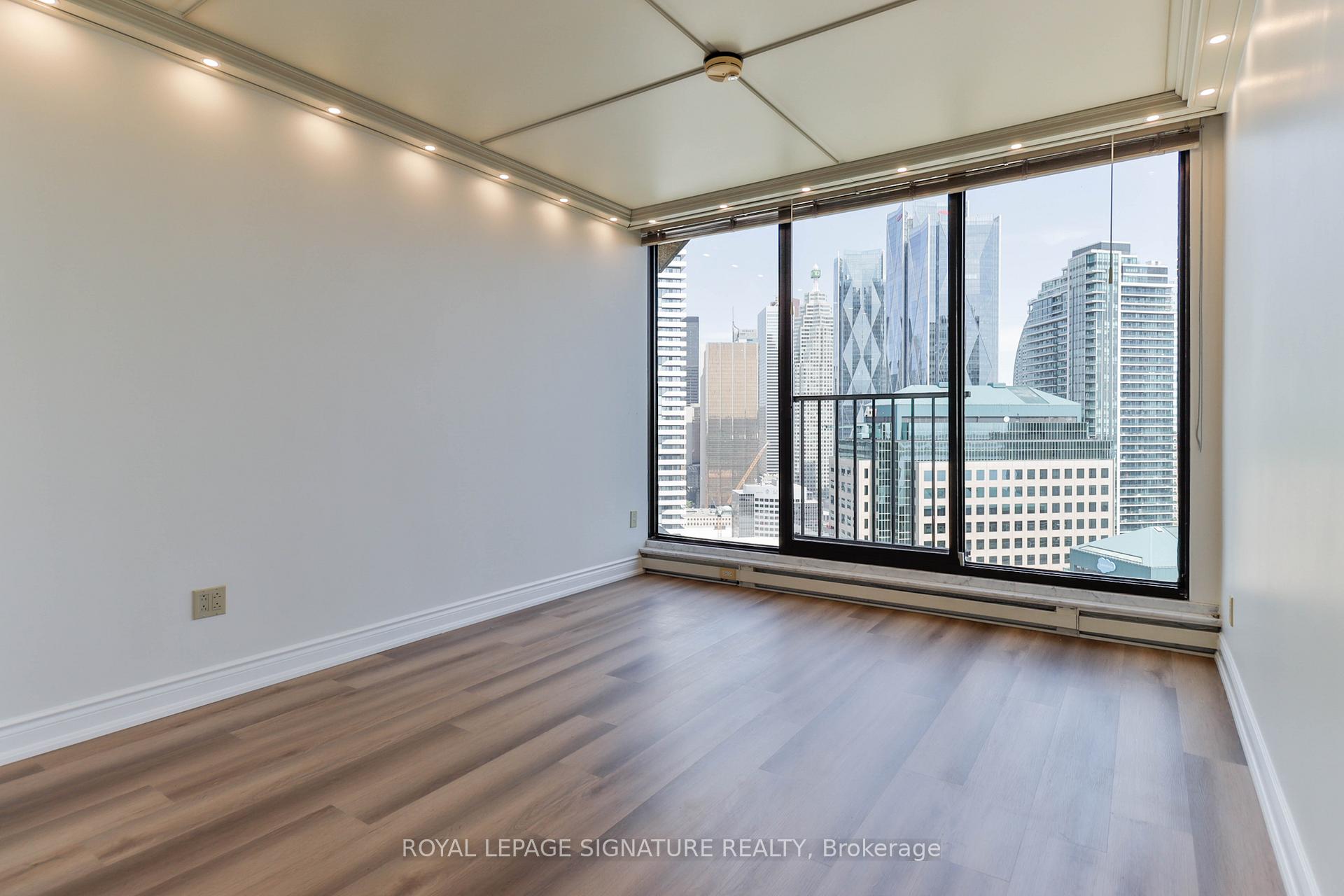 Photo 25 of Unit PH10, 55 Harbour Square, Toronto, Waterfront Communities — HOMEH