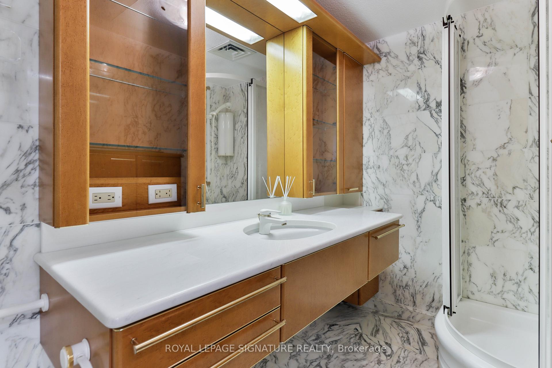 Photo 27 of Unit PH10, 55 Harbour Square, Toronto, Waterfront Communities — HOMEH