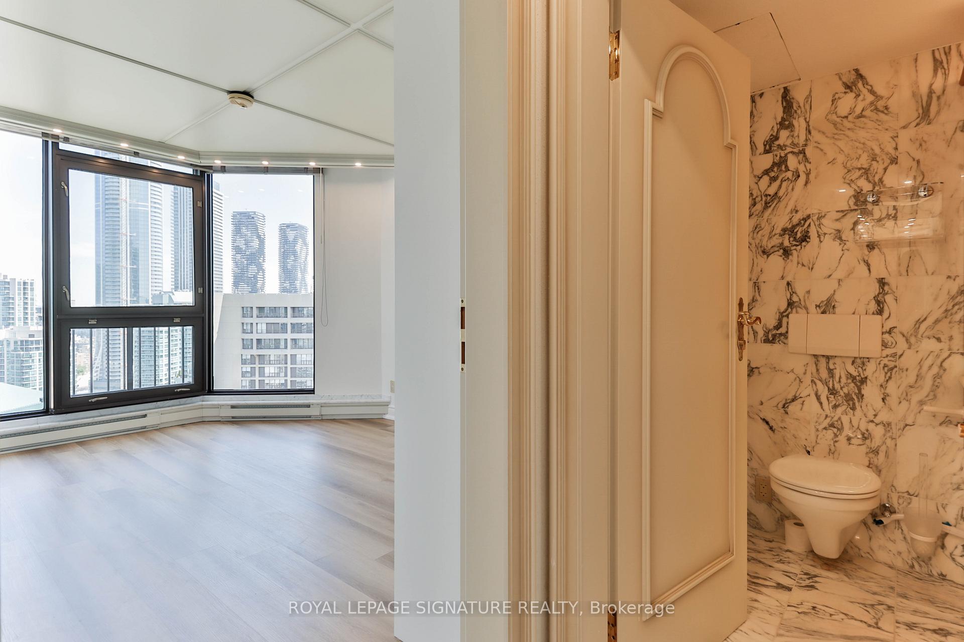 Photo 28 of Unit PH10, 55 Harbour Square, Toronto, Waterfront Communities — HOMEH
