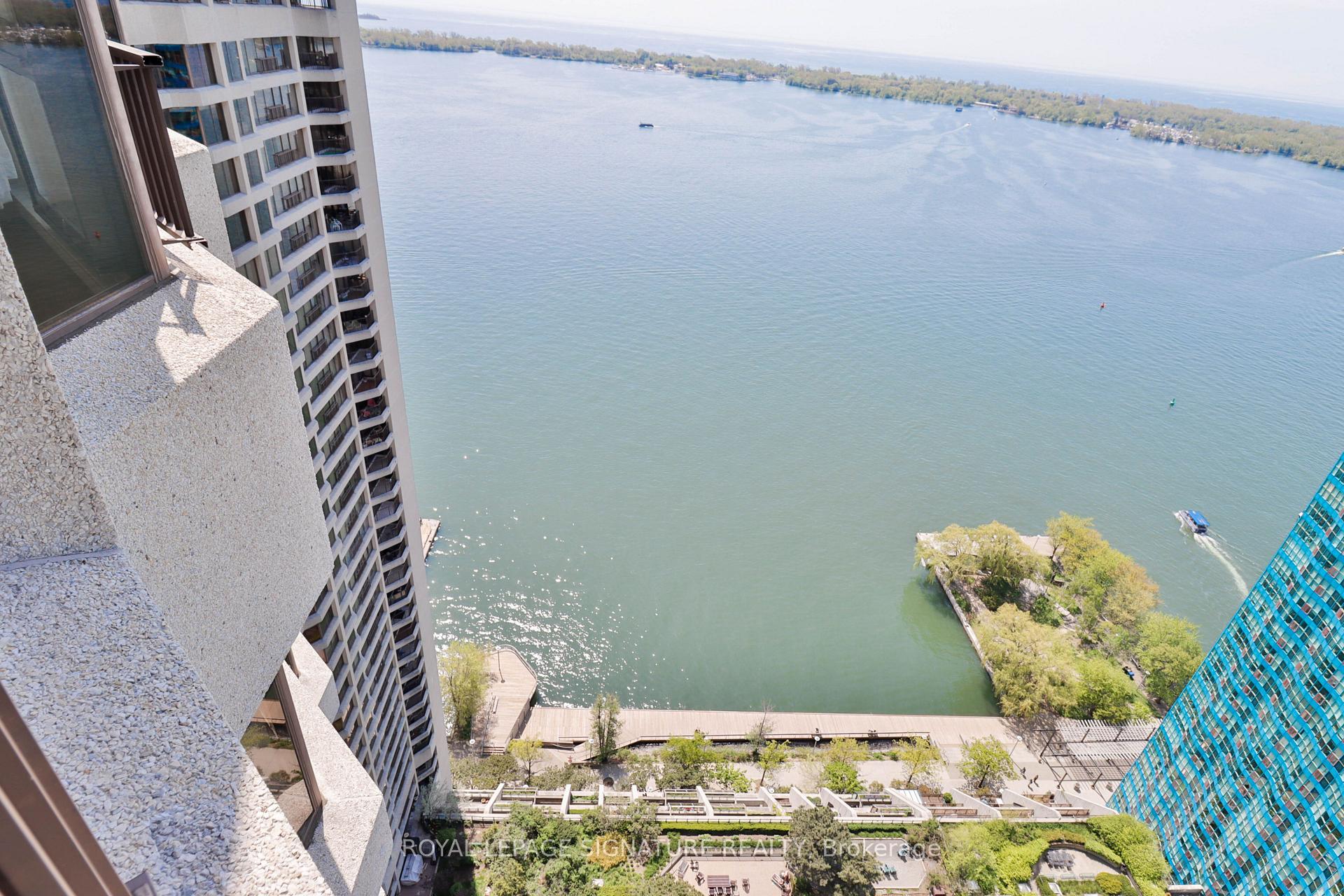 Photo 36 of Unit PH10, 55 Harbour Square, Toronto, Waterfront Communities — HOMEH