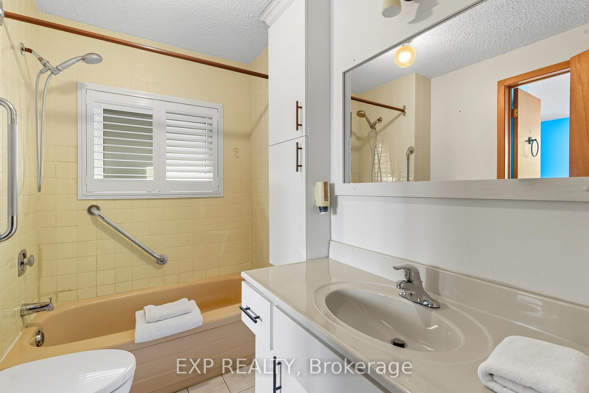 Photo 32 of 5904 Prospect Street, Niagara Falls, Hospital — HOMEH
