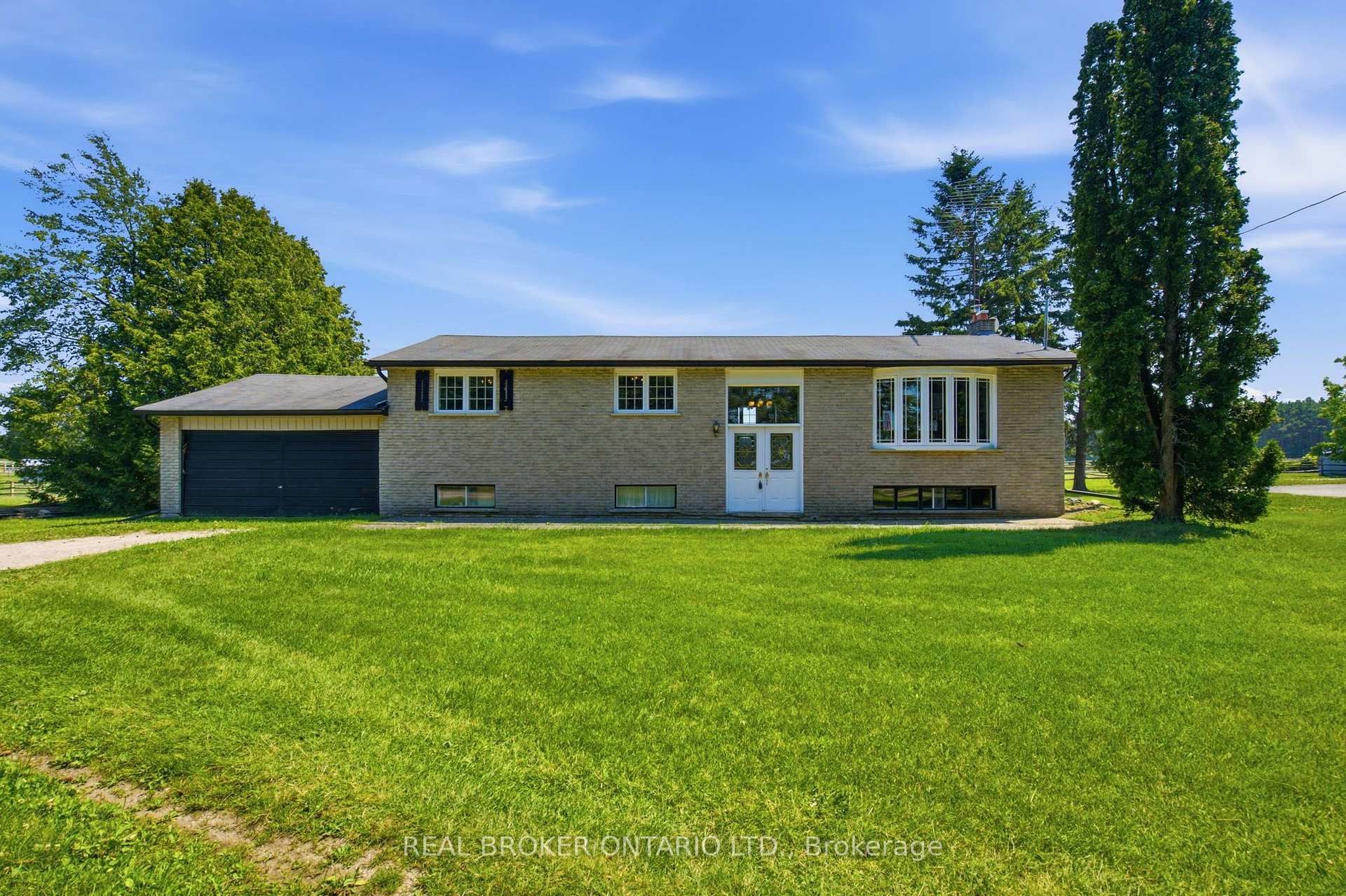 Photo 5 of 785 Reid Road, Uxbridge, Rural Uxbridge — HOMEH