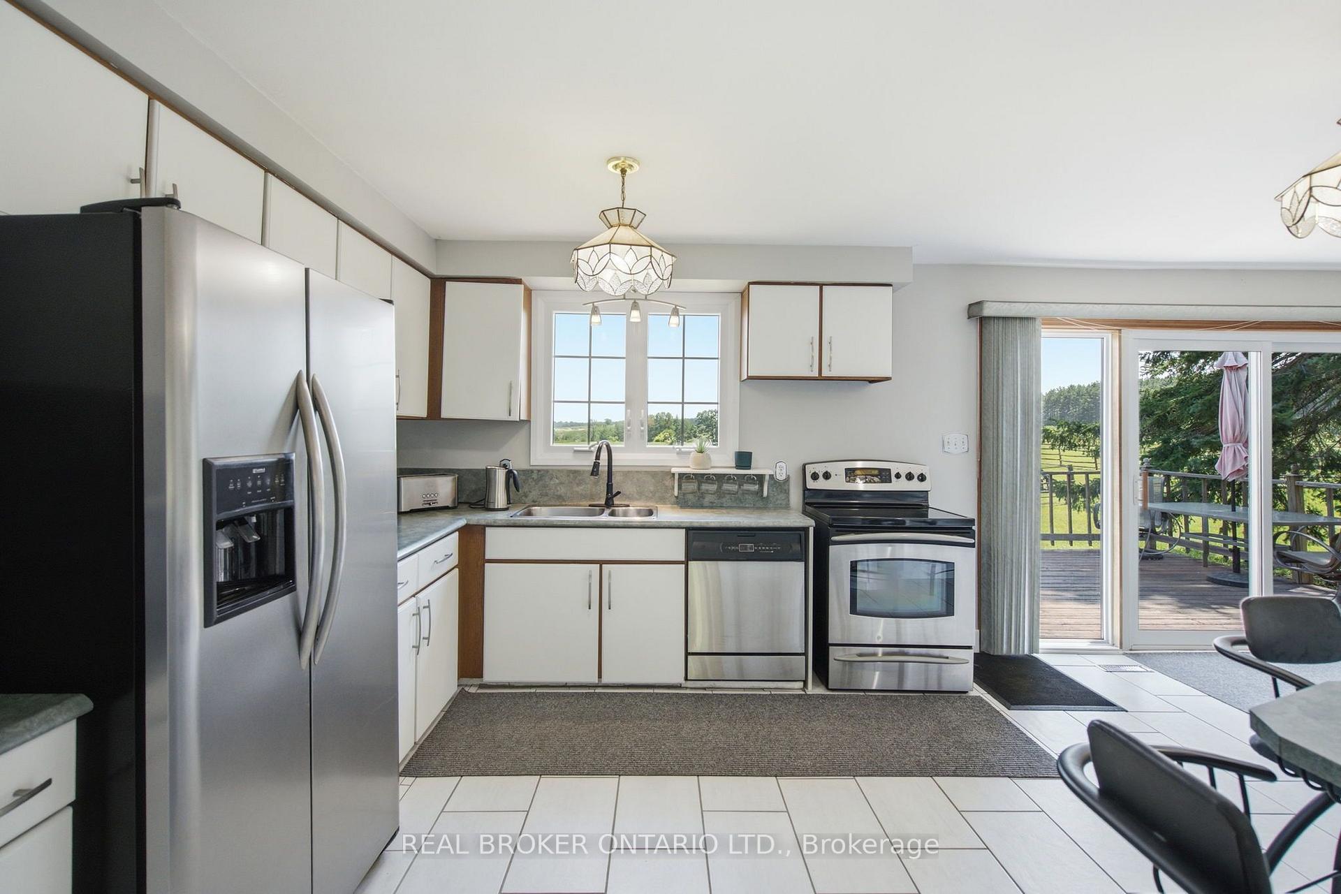 Photo 8 of 785 Reid Road, Uxbridge, Rural Uxbridge — HOMEH