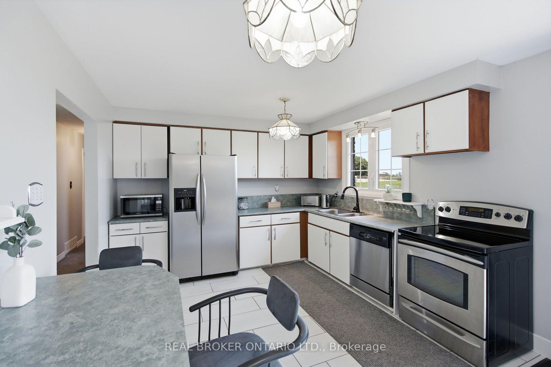 Photo 10 of 785 Reid Road, Uxbridge, Rural Uxbridge — HOMEH