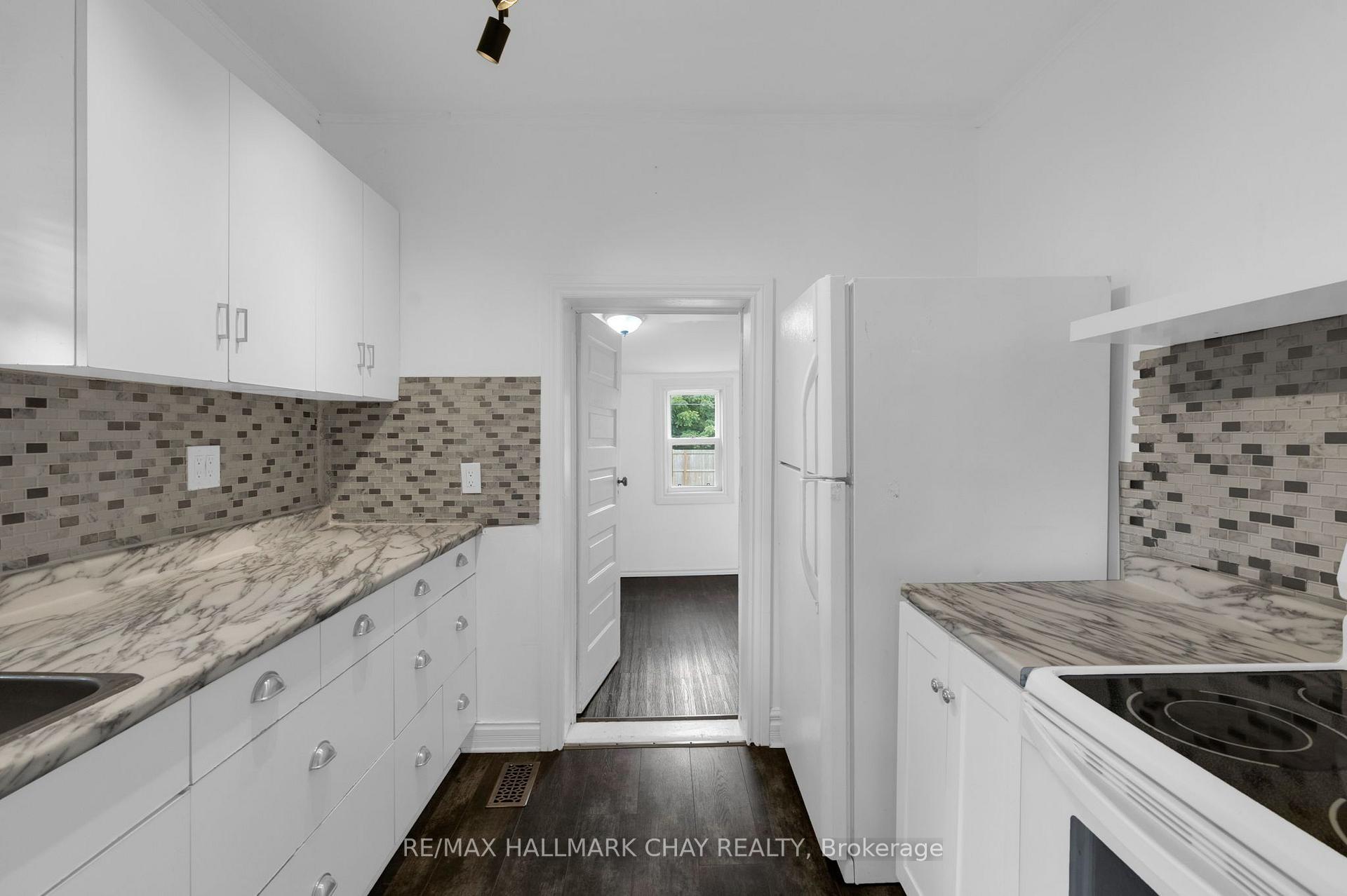 Photo 16 of 7192 26 Highway, Clearview, Stayner — HOMEH
